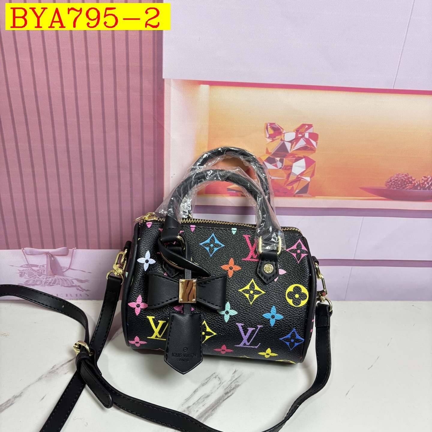 32$ LV Shoulder bag size S-M 4868 BYA795 gallery