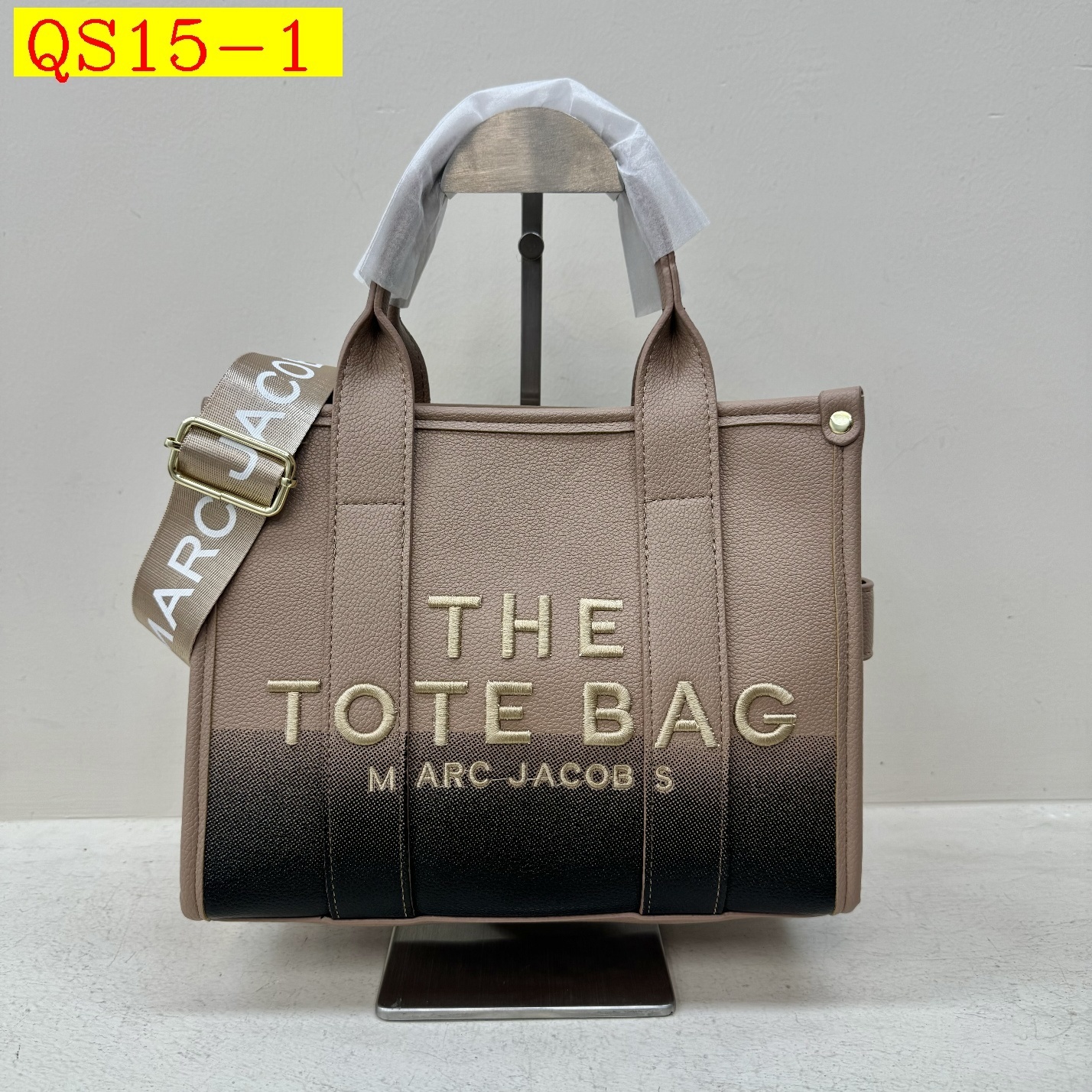 32$ MARC JACOBS 3065 515098 QS15 gallery