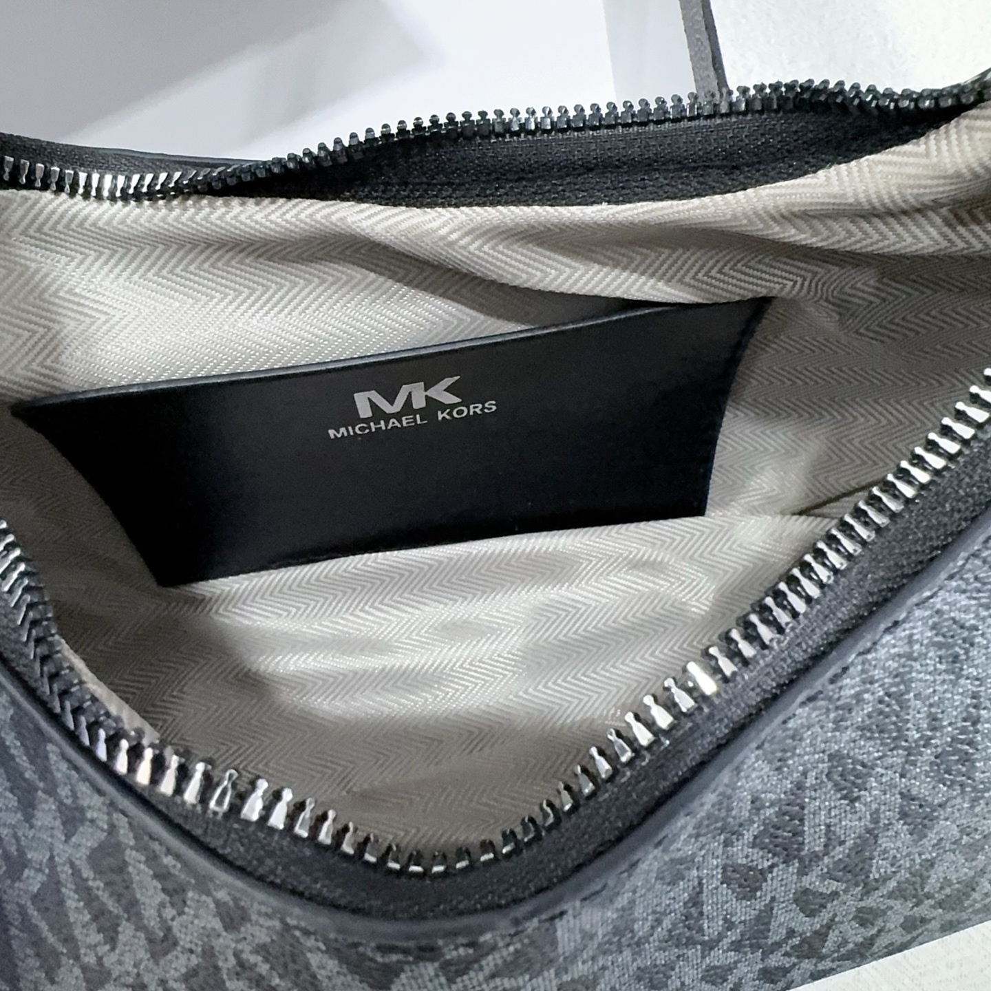 32$ MK handbag size 28x18x8cm 3924 BYA999 gallery