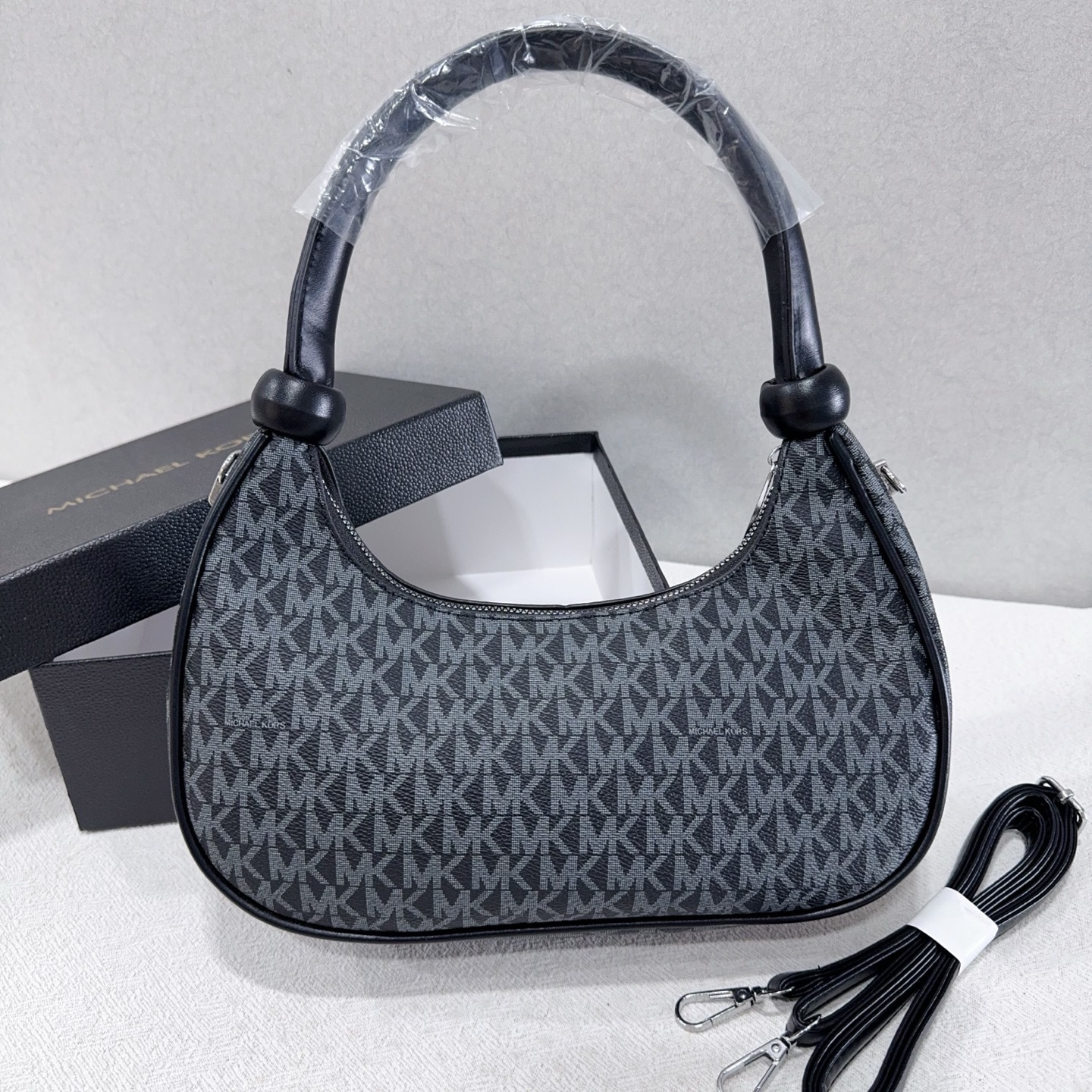 32$ MK handbag size 28x18x8cm 3924 BYA999 gallery