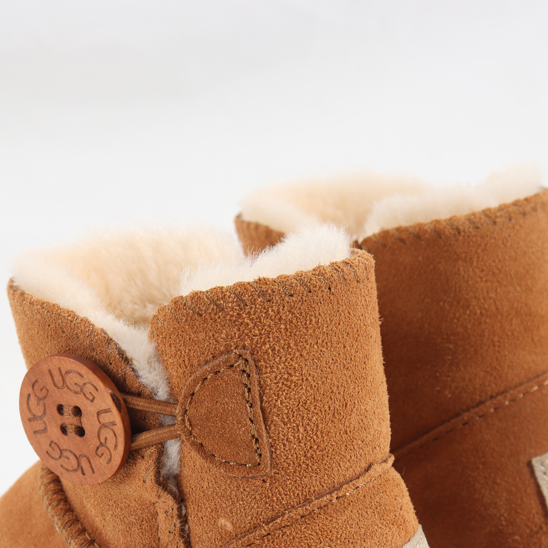 32$ UGG for kids size 21-35 612120 MG195 gallery