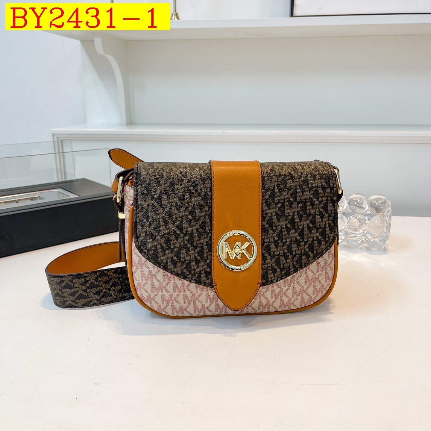 32$ dh MK 8186 Shoulder bag size 22X16X7 cm 91623423223 BY2431 gallery