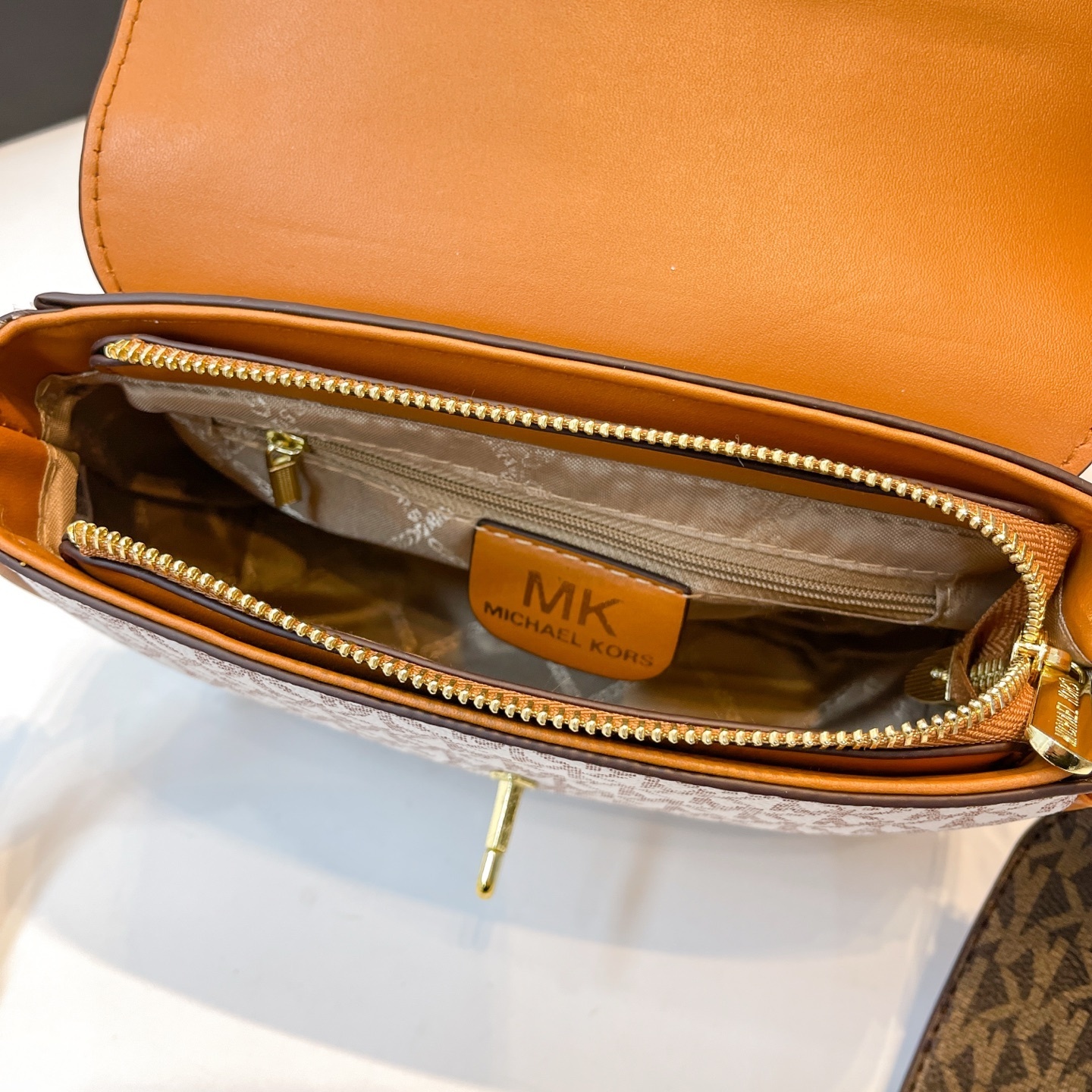 32$ dh MK 8186 Shoulder bag size 22X16X7 cm 91623423223 BY2431 gallery