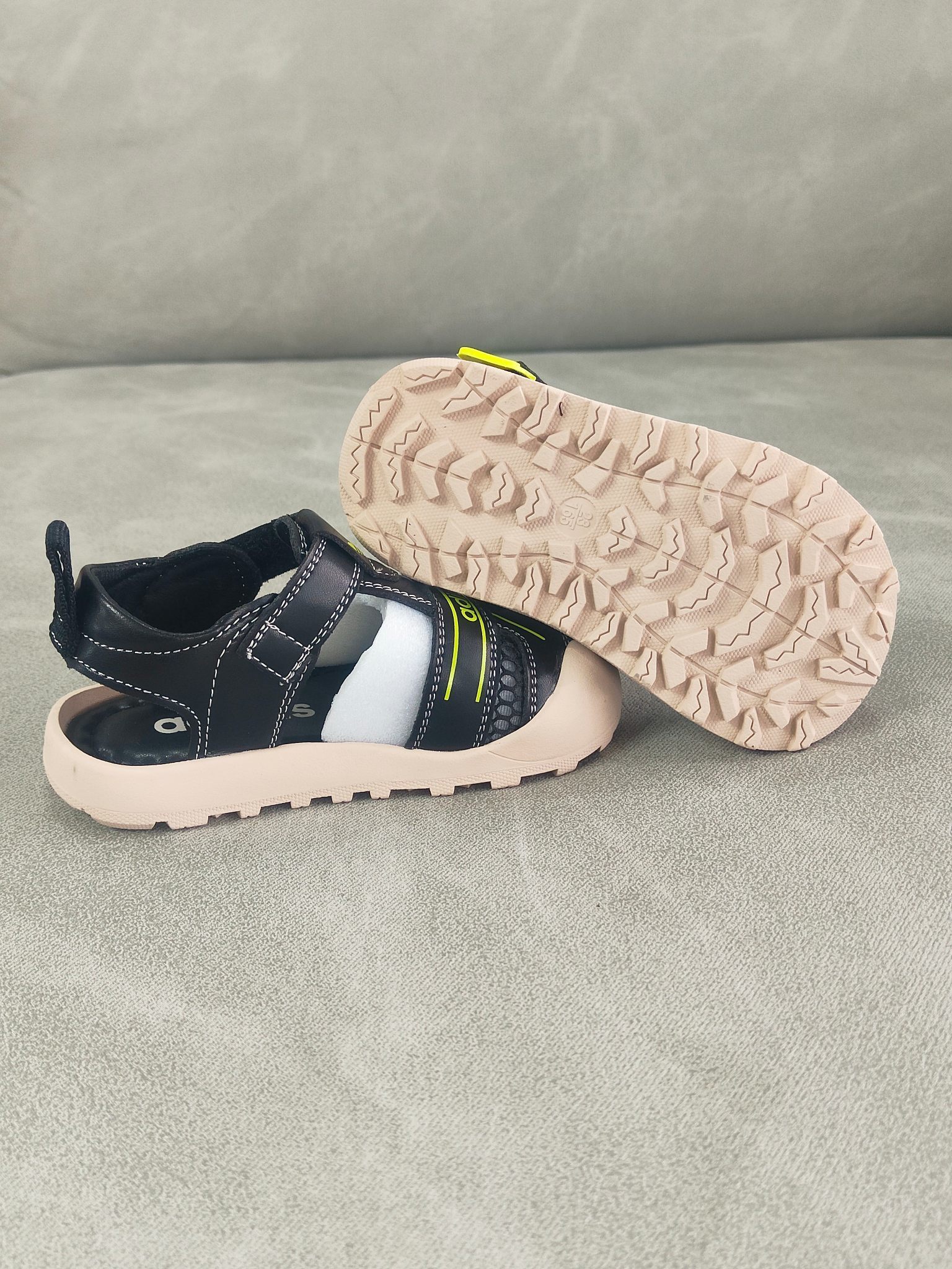 32$ dh adidas for kids size 23-32 61235023227 CDT26 gallery