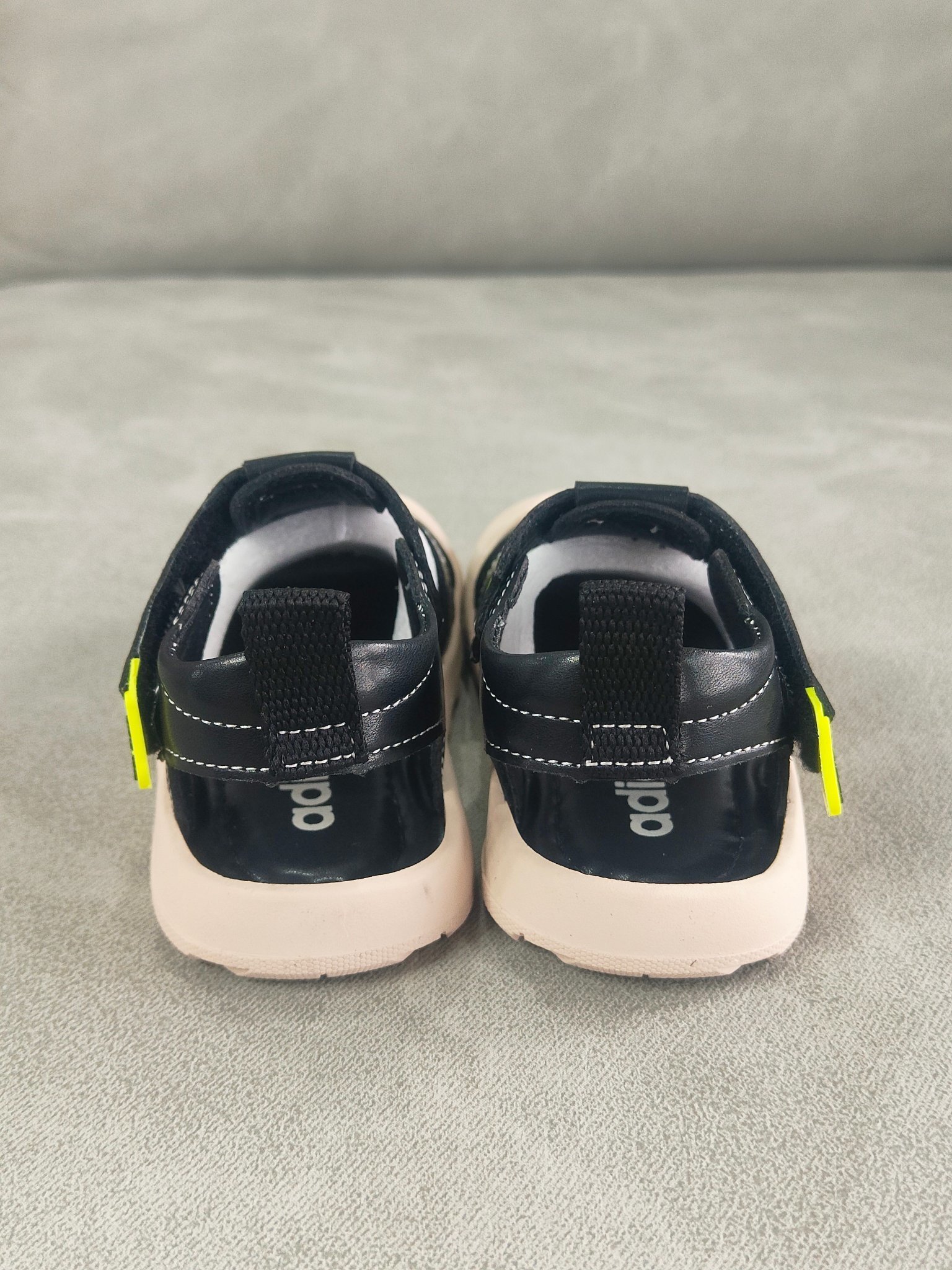 32$ dh adidas for kids size 23-32 61235023227 CDT26 gallery