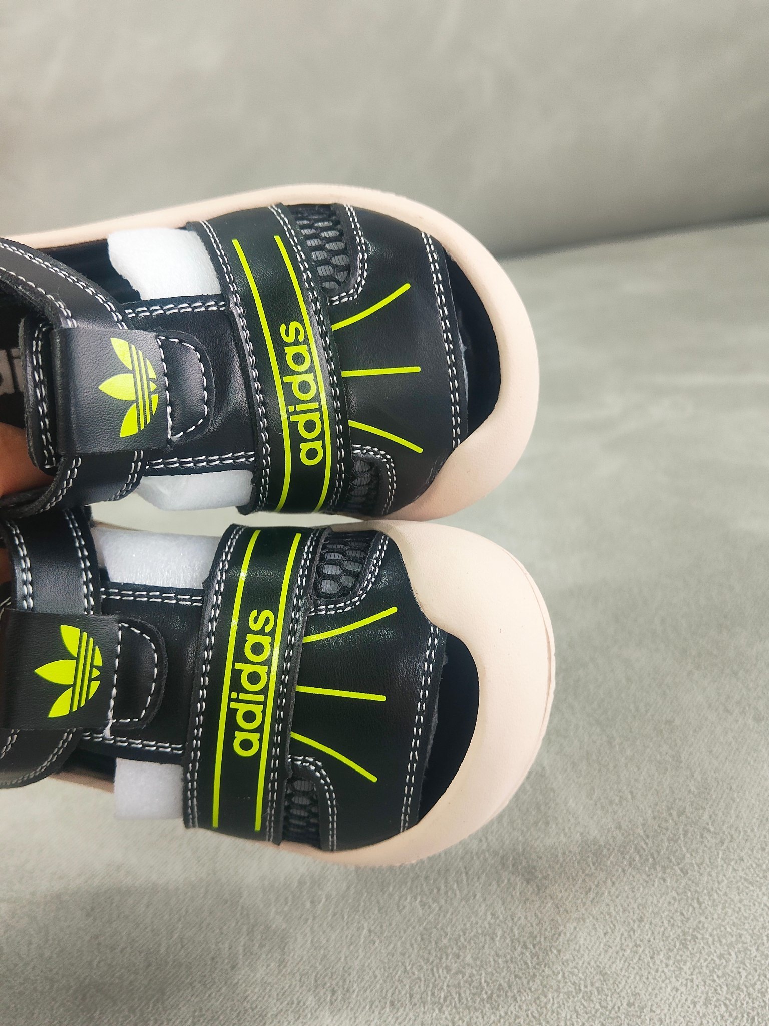 32$ dh adidas for kids size 23-32 61235023227 CDT26 gallery