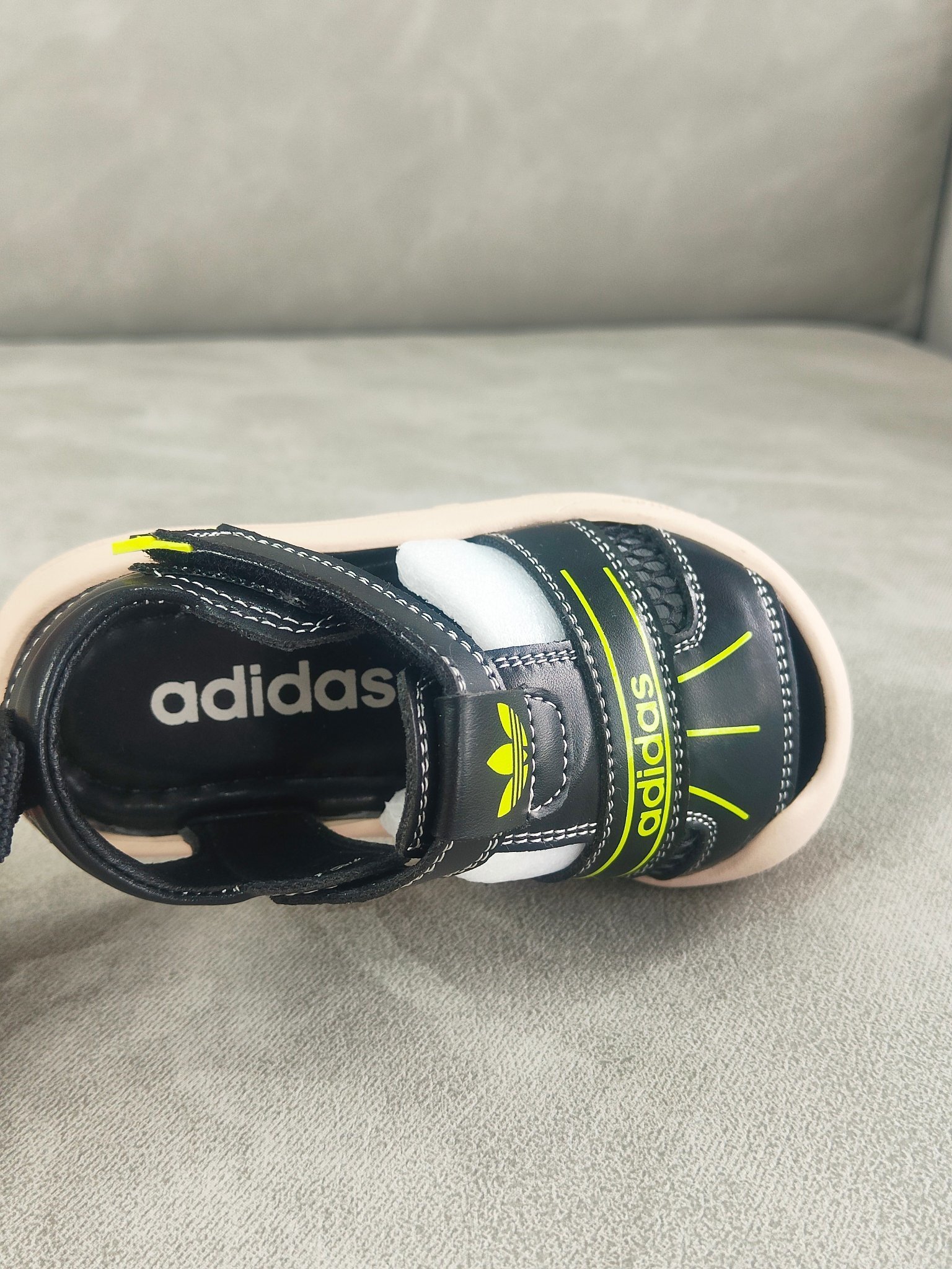 32$ dh adidas for kids size 23-32 61235023227 CDT26 gallery