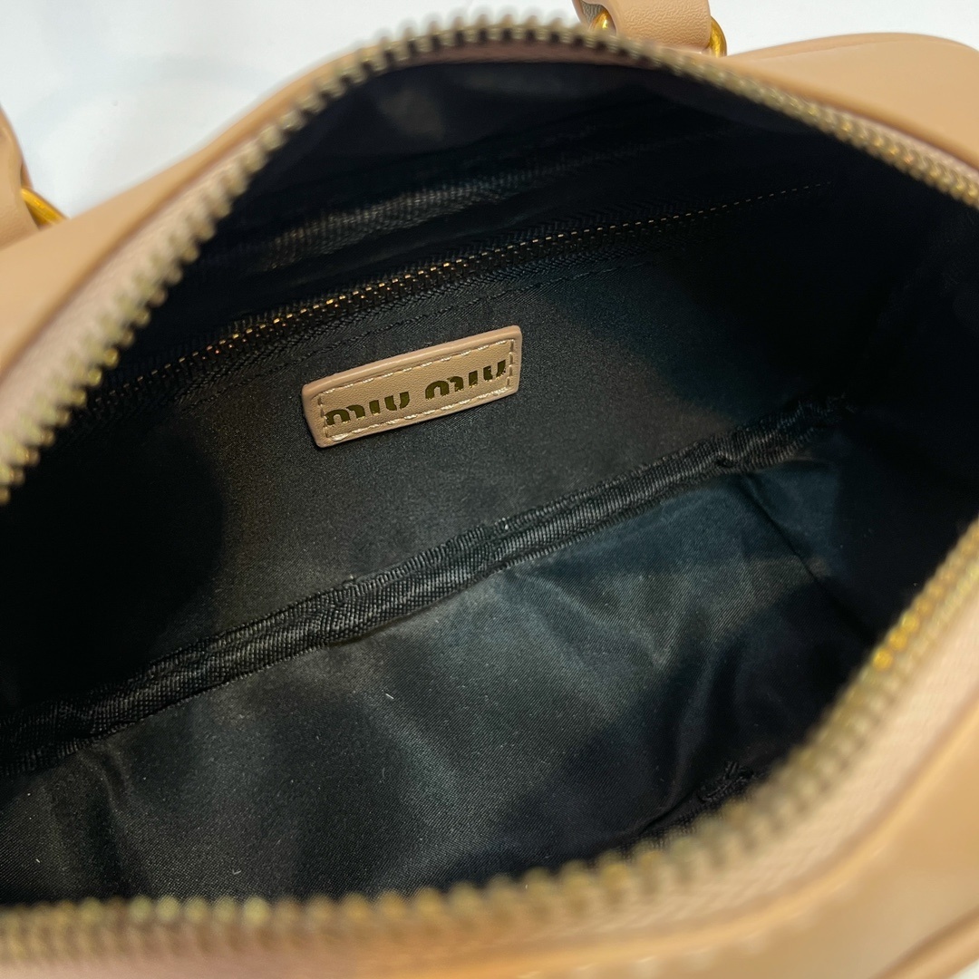 32$ new_dh miumiu 3018 71425823100 BY481 gallery