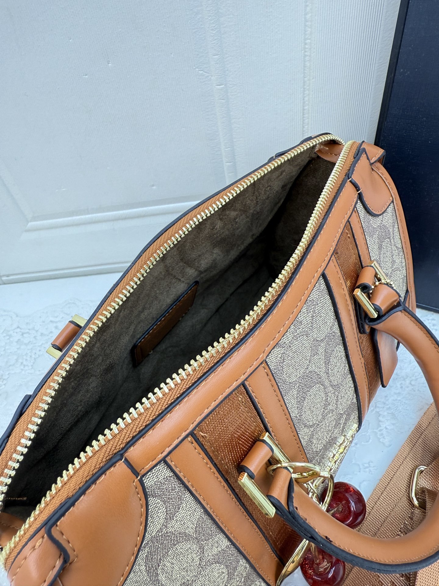 33$ COACH 8202 Shoulder bag size 28x18x13 cm 511230 BY3375 gallery