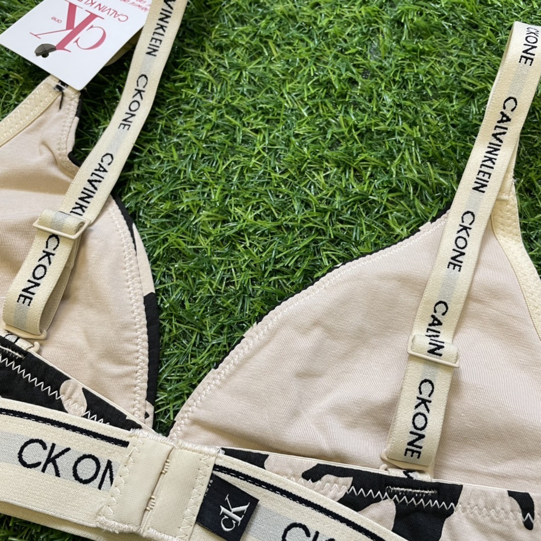 33$ Calvin Klein CK ONE size S-L 716450 BF70 gallery