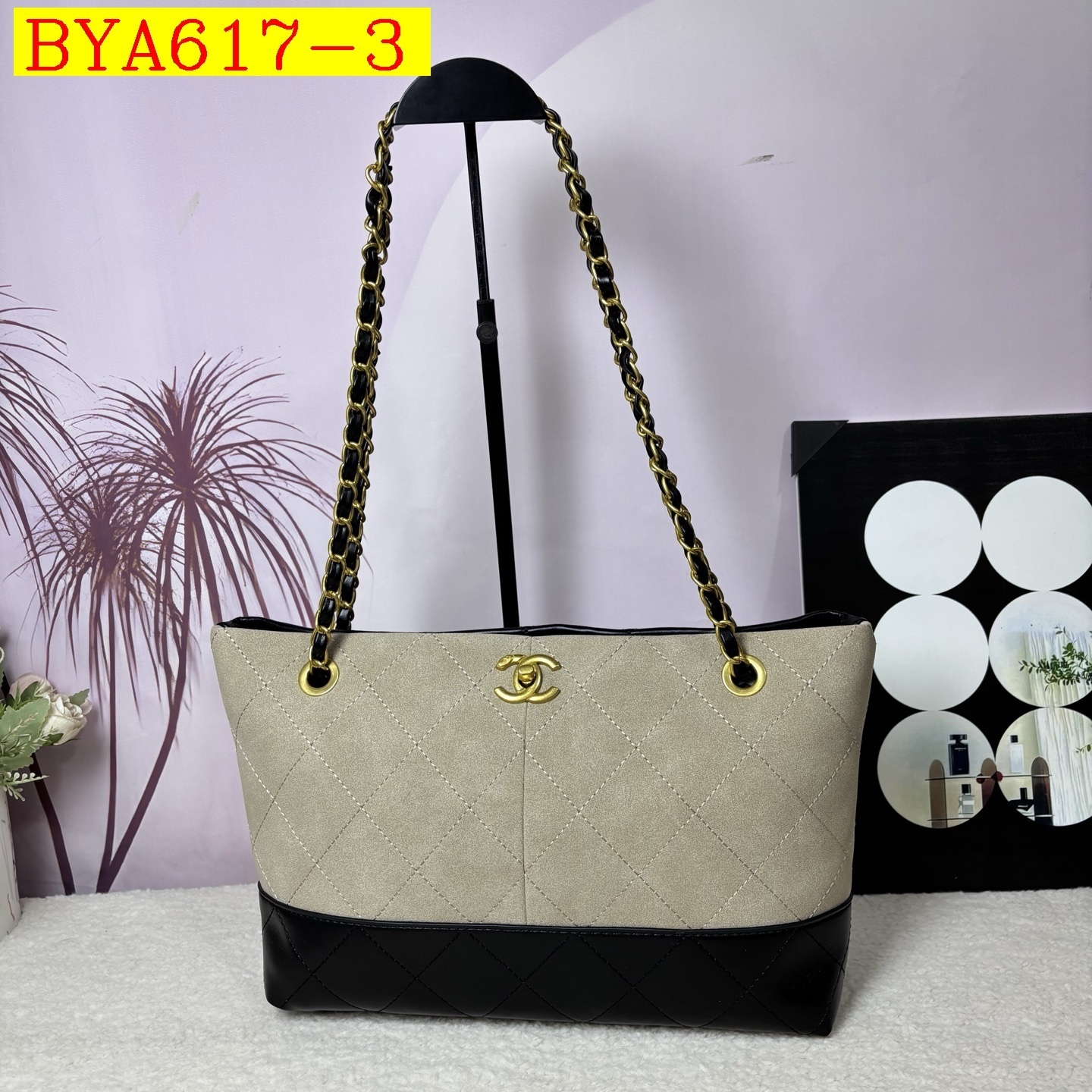 33$ Chanel handbag size 35x21x10cm 411034 BYA617 gallery