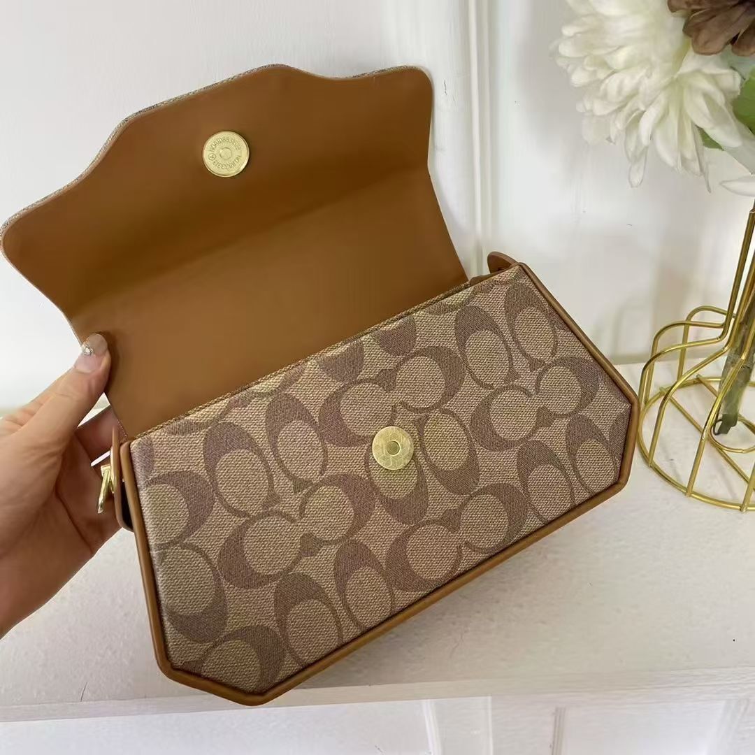 33$ Coach Shoulder bag size 23x13x7cm 014020 BYA429 gallery