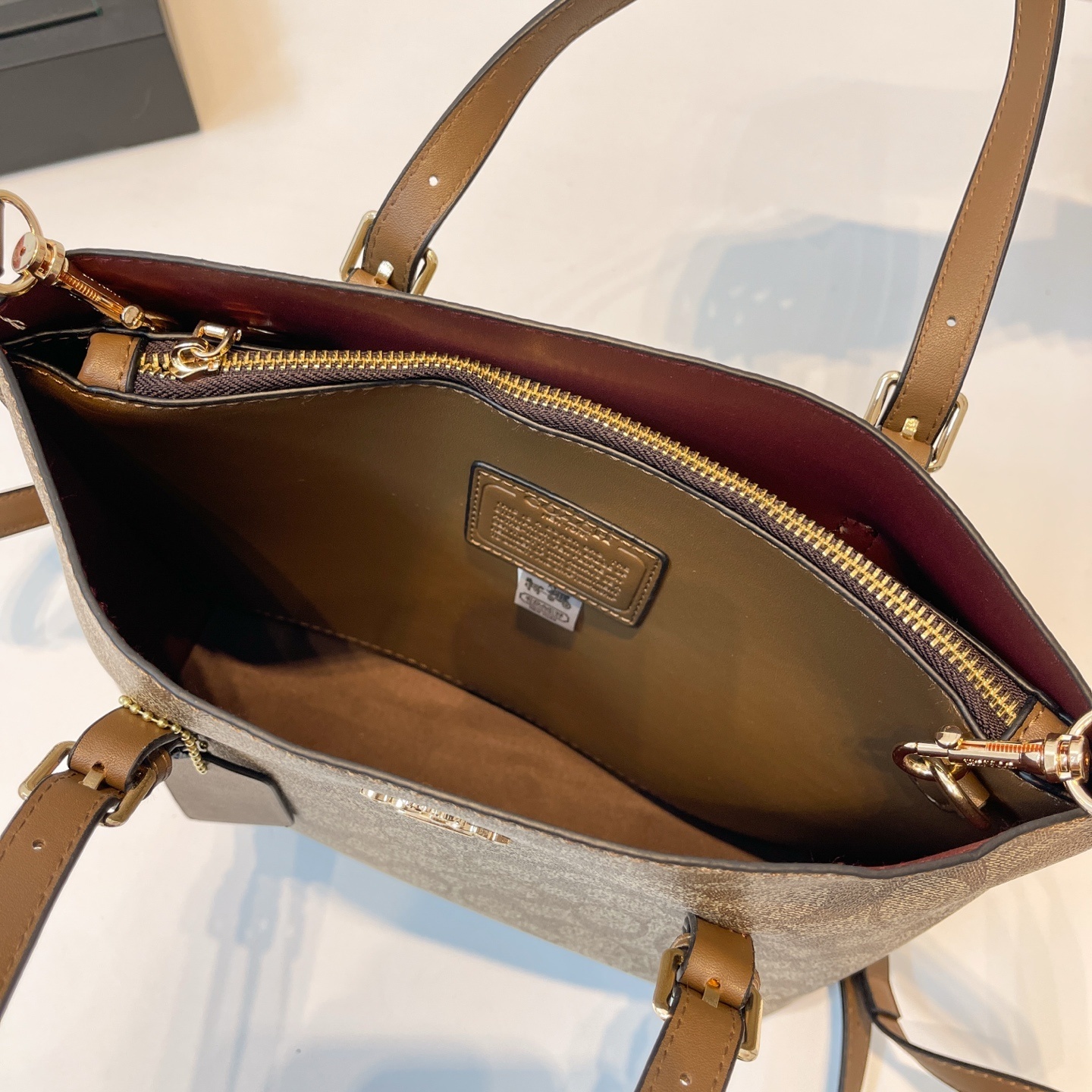 33$ Coach handbag size 30x21x12cm 017042 BYA101 gallery