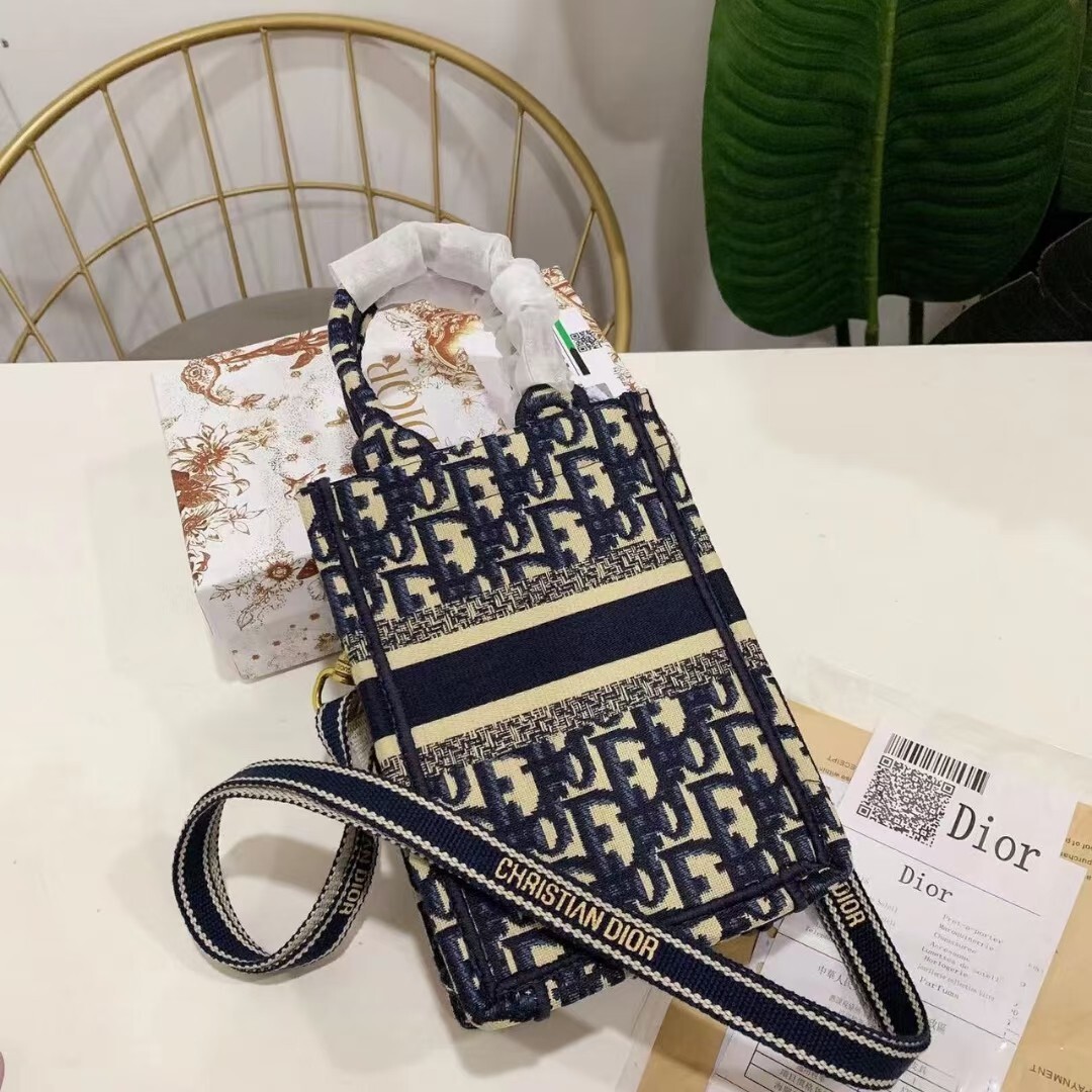 33$ Dior Shoulder bag size 213084 BYA143 gallery