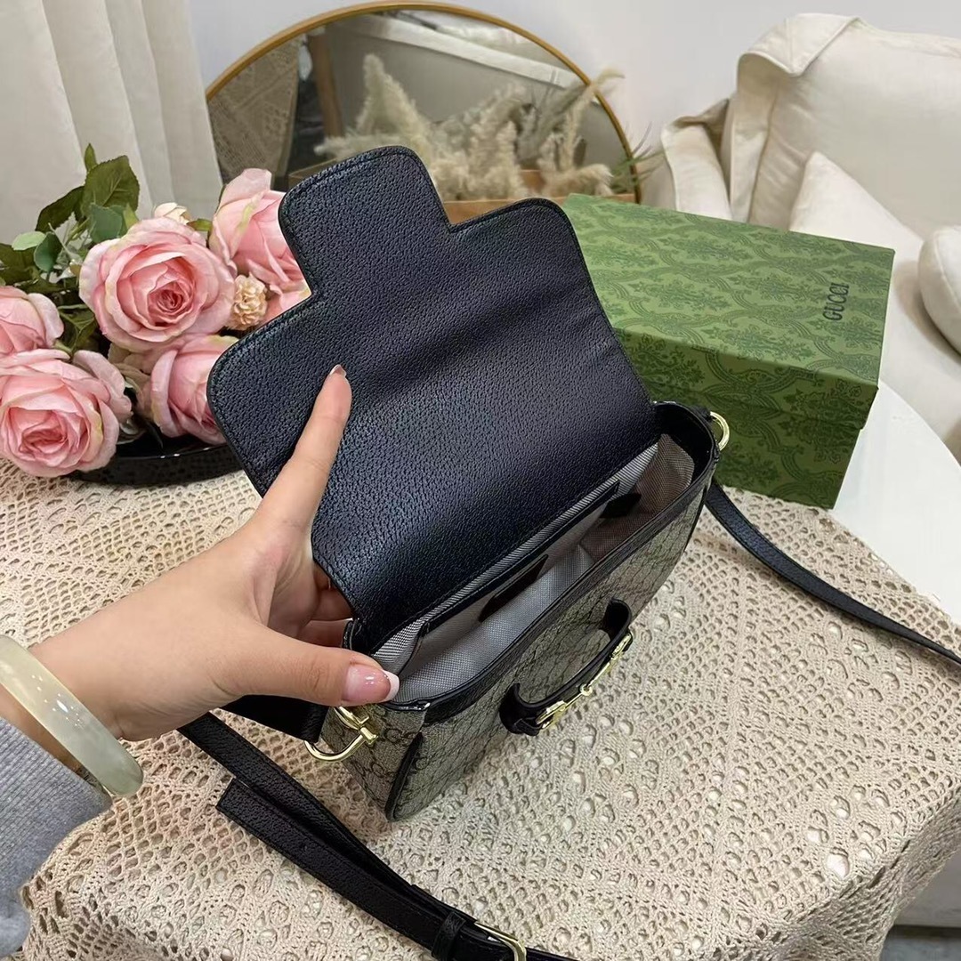 33$ GUCCI 88299 Shoulder bag size 21x16x6 cm 811490 BY3101 gallery