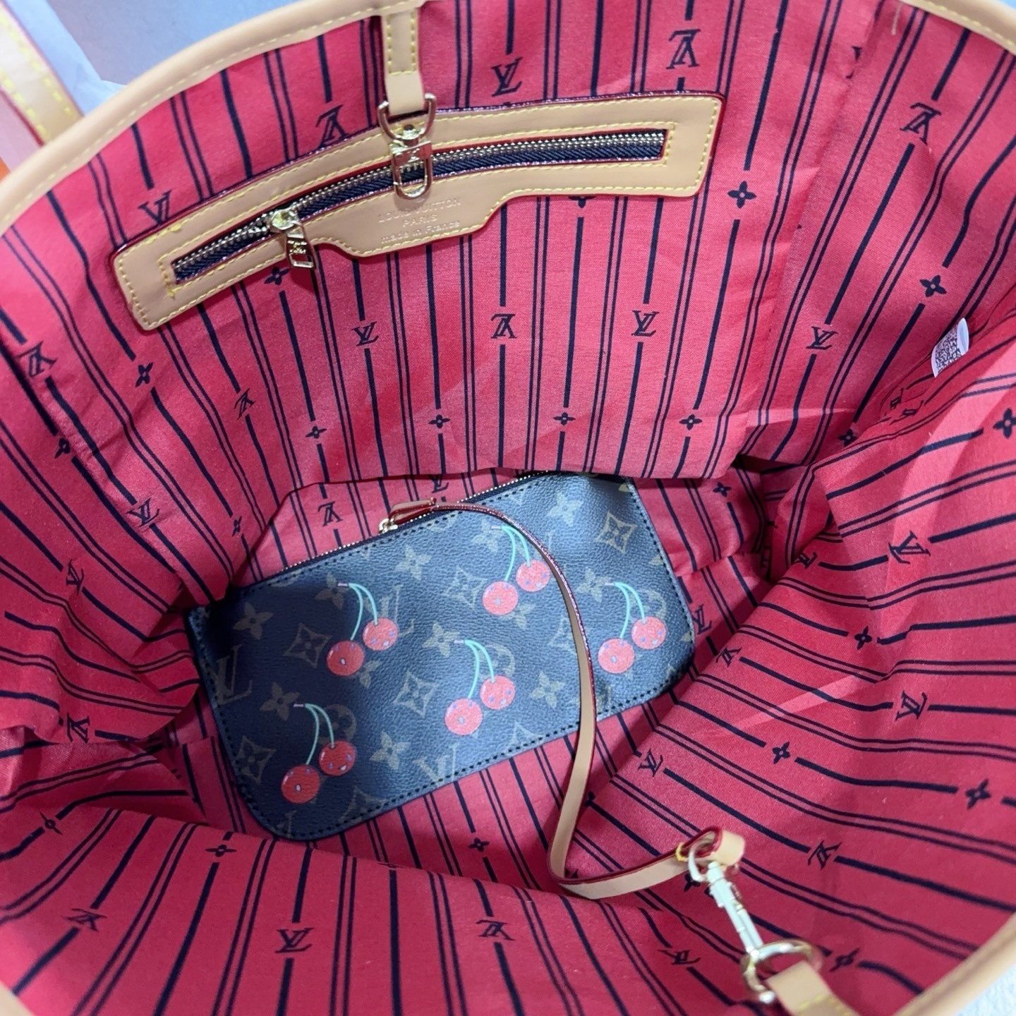 33$ LV 002 Tote bag size 46x30x18 cm 510112 BY3385 gallery