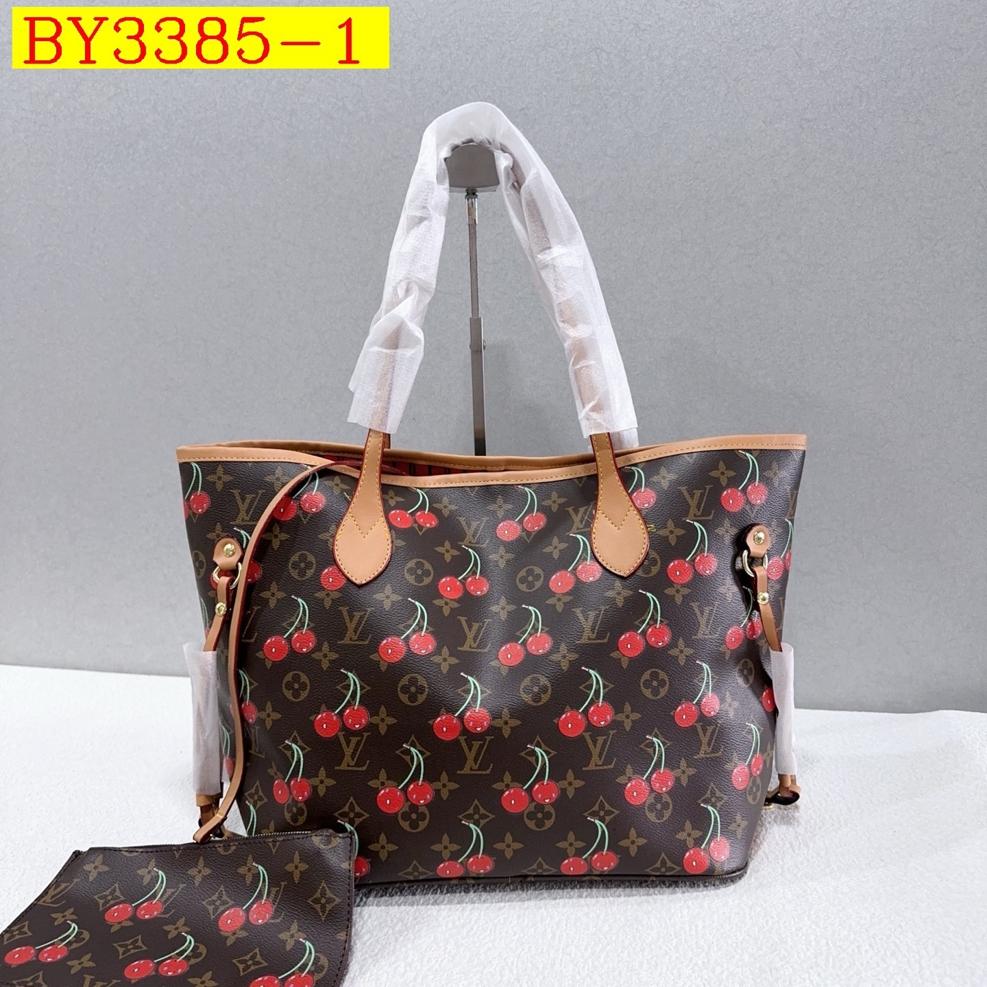 33$ LV 002 Tote bag size 46x30x18 cm 510112 BY3385 gallery