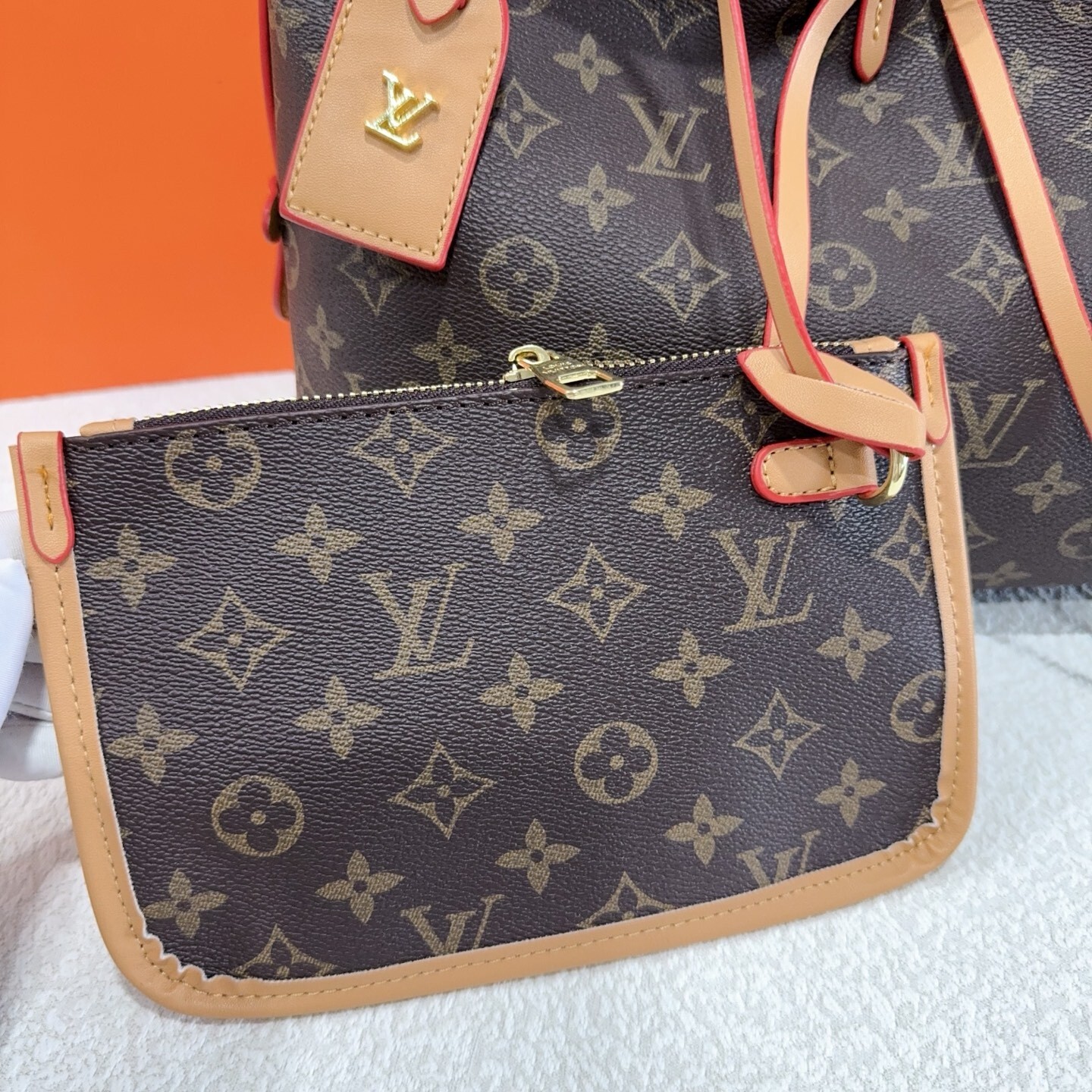 33$ LV 5899 Shoulder bag size 35x25x14 cm 915370 BY3499 gallery