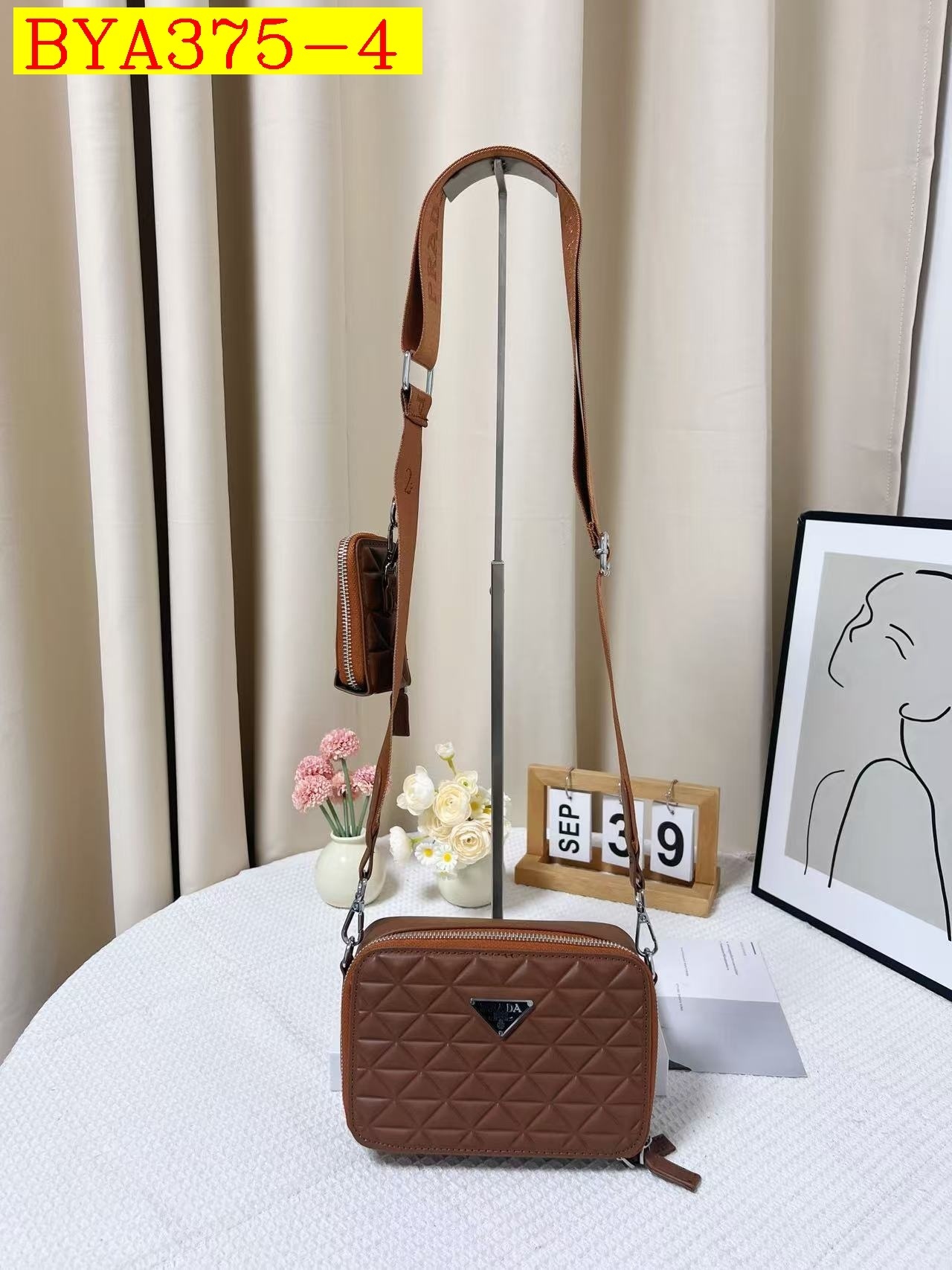 33$ Prada Shoulder bag size 20x5x13cm 916084 BYA375 gallery