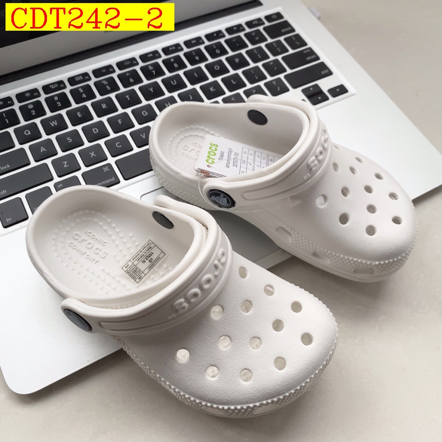 33$ crocs for kids size 23-35 111530 CDT242 gallery