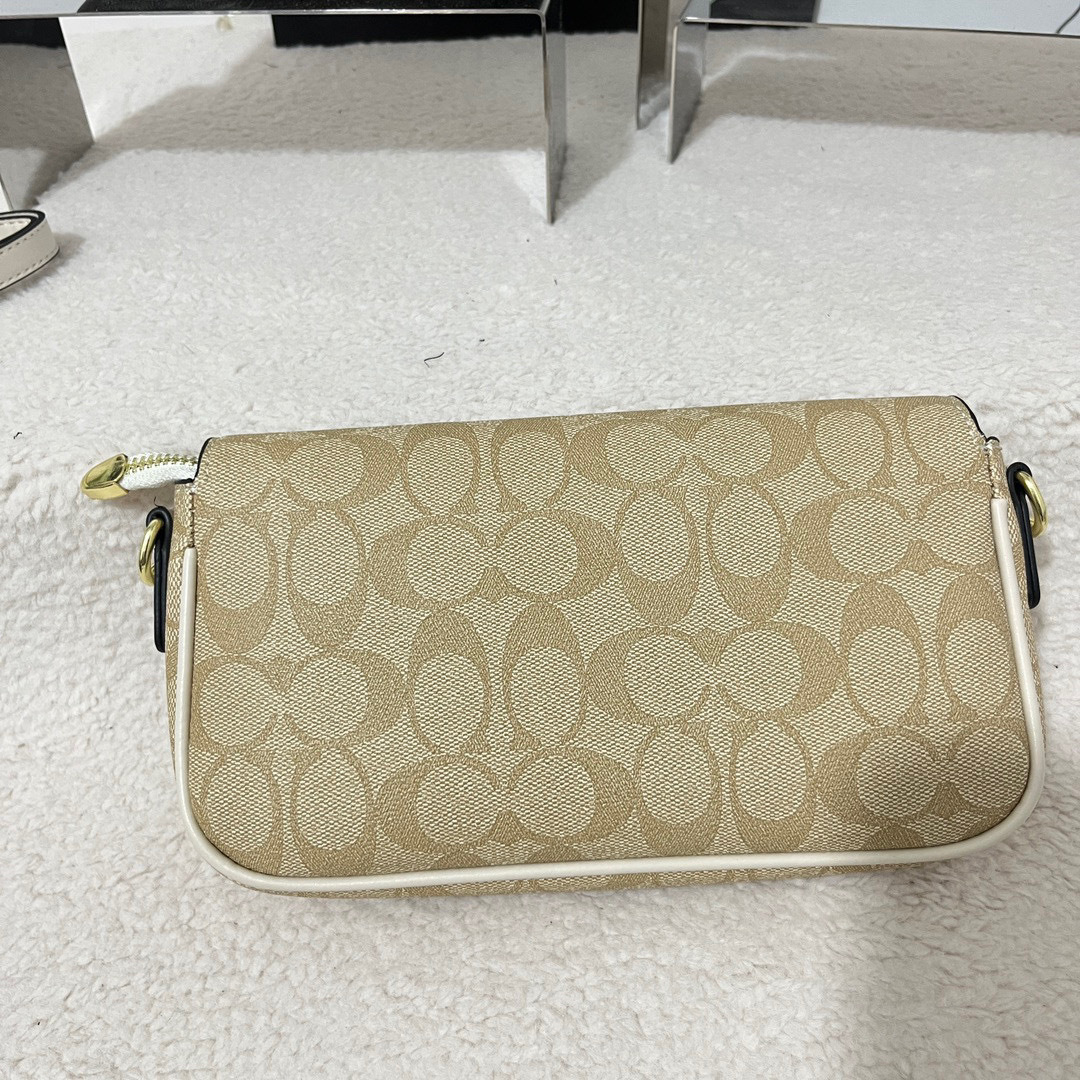 33$ dh COACH 2510 PU Small square bag SIZE 22X13X5 CM 71435023330 DX458 gallery
