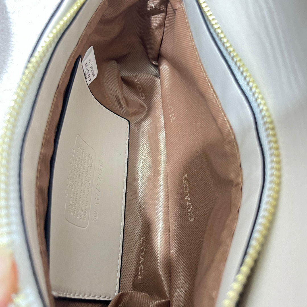 33$ dh COACH 2510 PU Small square bag SIZE 22X13X5 CM 71435023330 DX458 gallery