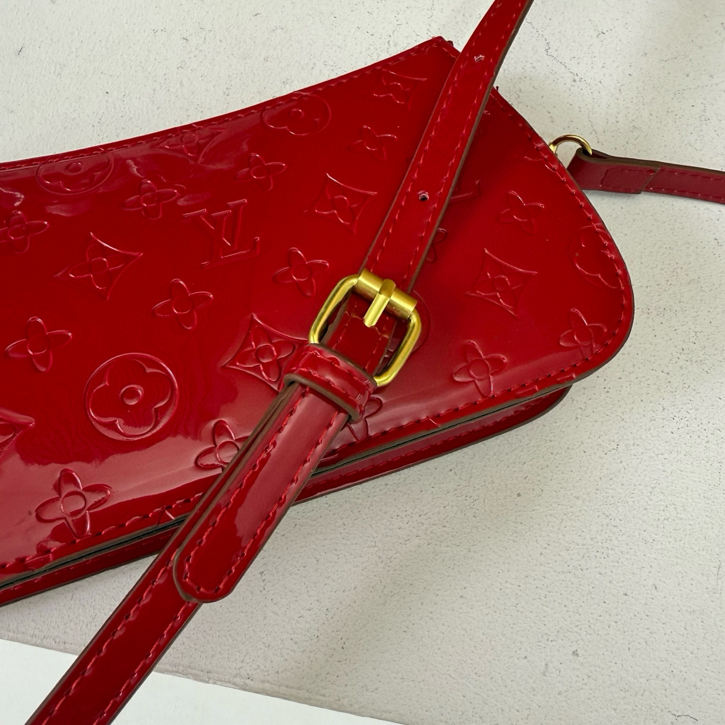 33$ dh LV 30888 pu Shoulder bag size 21X12X4 cm 41539623331 DX666 gallery
