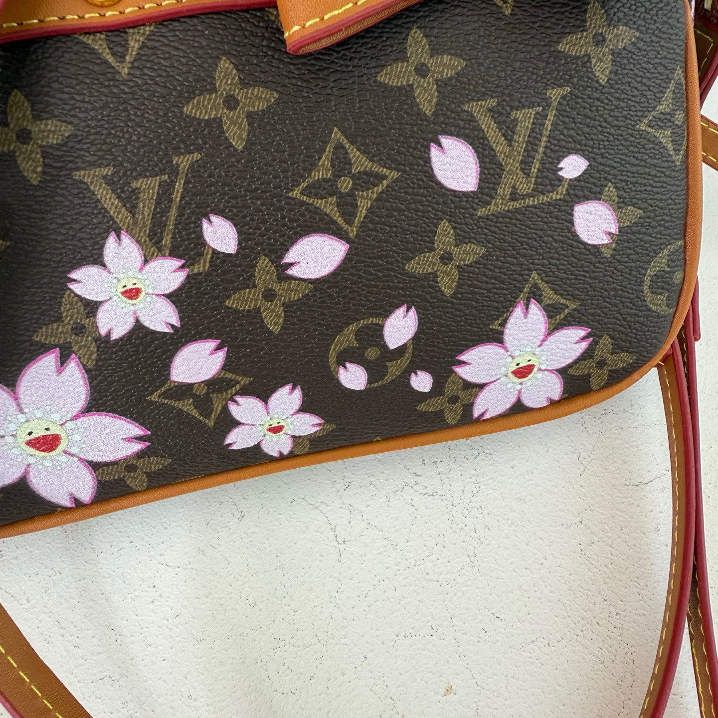 33$ dh LV 6638 Shoulder bag size 21X12X4 cm 51231623331 DX676 gallery