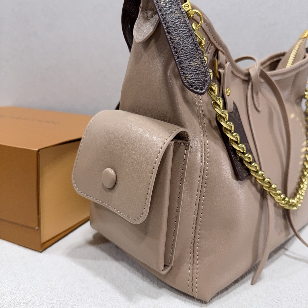 33$ new_dh LV 8826 SIZE 34X24X15 CM 71819623112 BY601 gallery