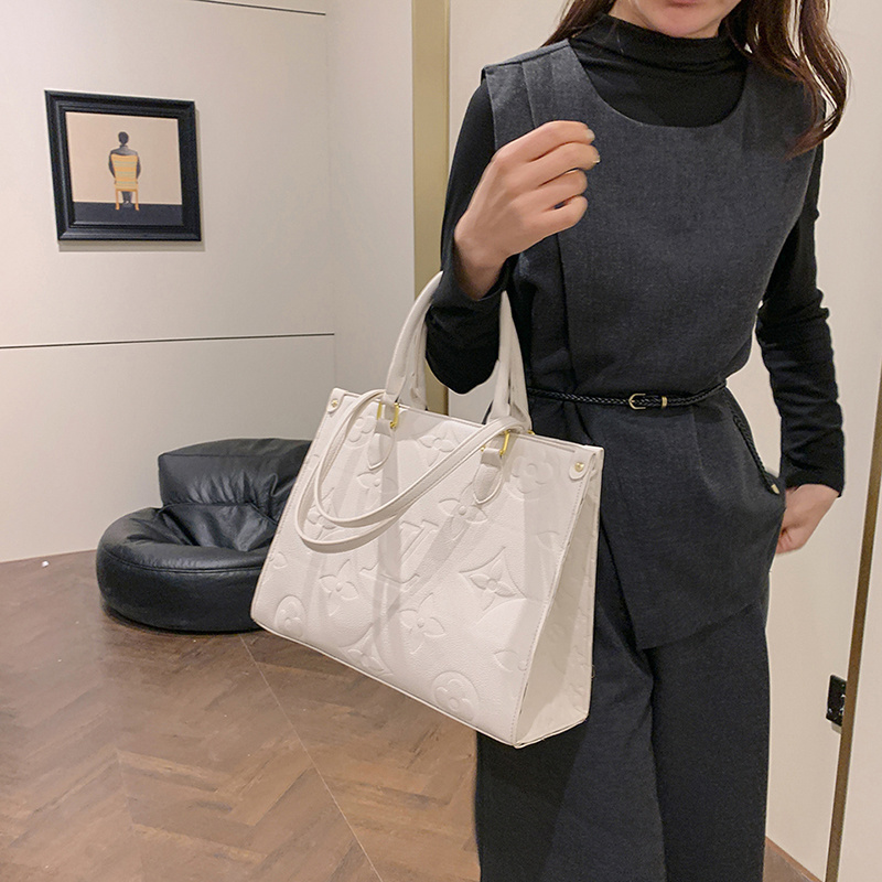 33$ new_dh LV 983 SIZE 35X27X13 CM 61304023115 BY673 gallery