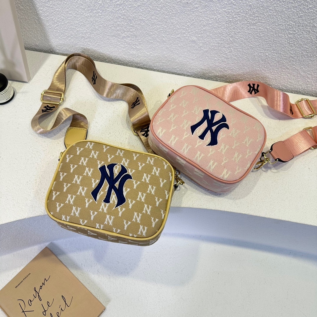 33$ new_dh NY 1973 SIZE 19X14X6 CM 91635023111 DX4872 gallery