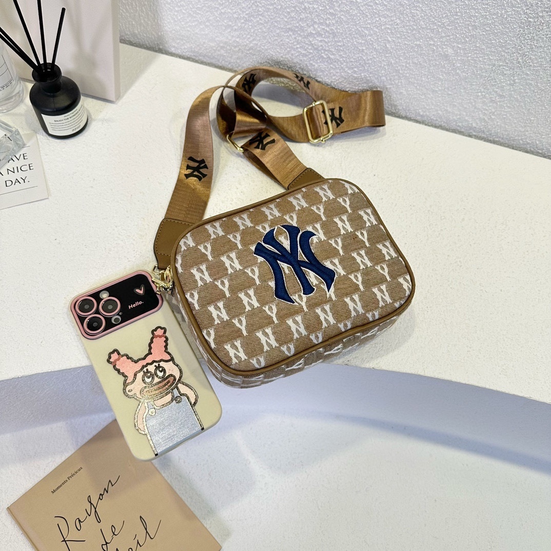 33$ new_dh NY 1973 SIZE 19X14X6 CM 91635023111 DX4872 gallery