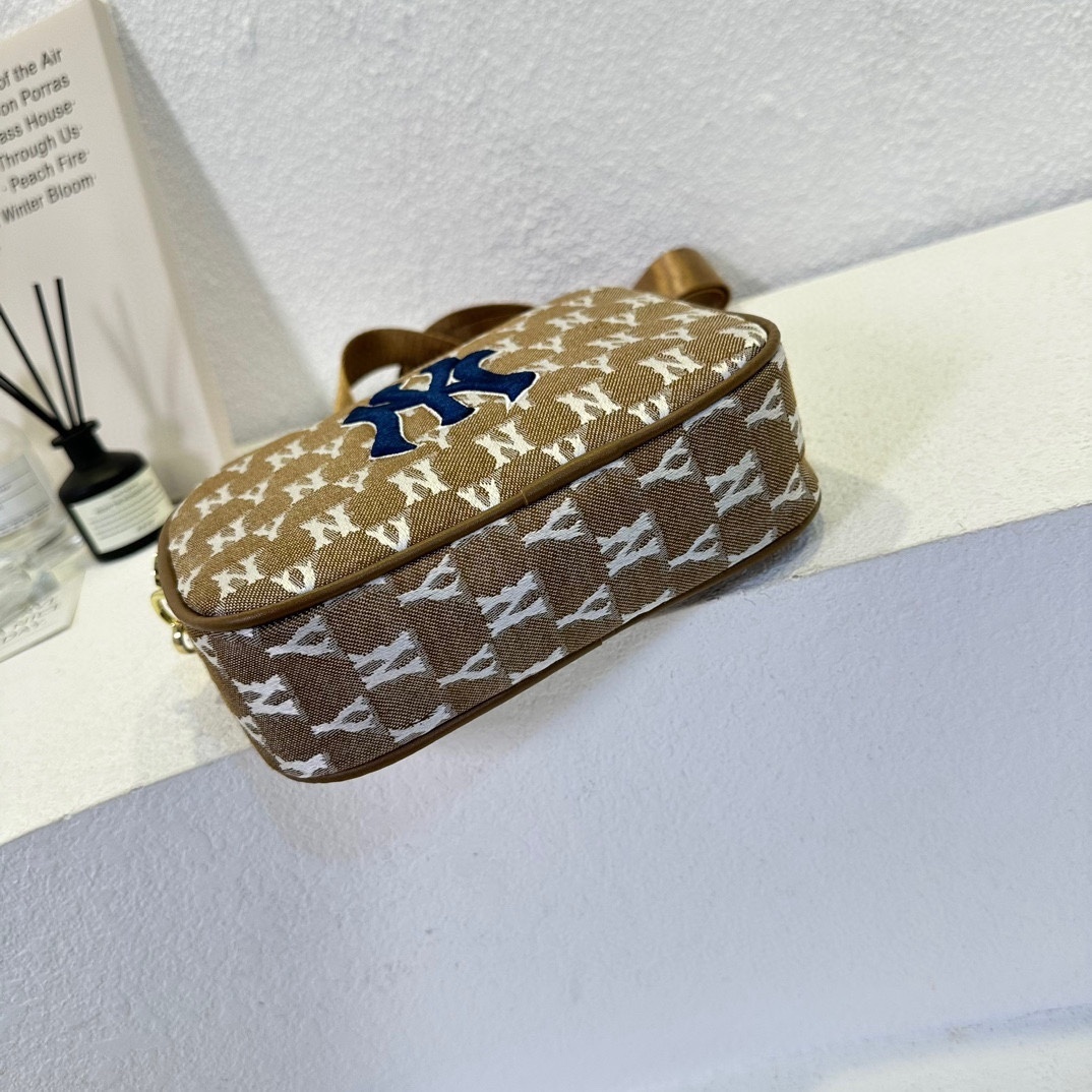 33$ new_dh NY 1973 SIZE 19X14X6 CM 91635023111 DX4872 gallery