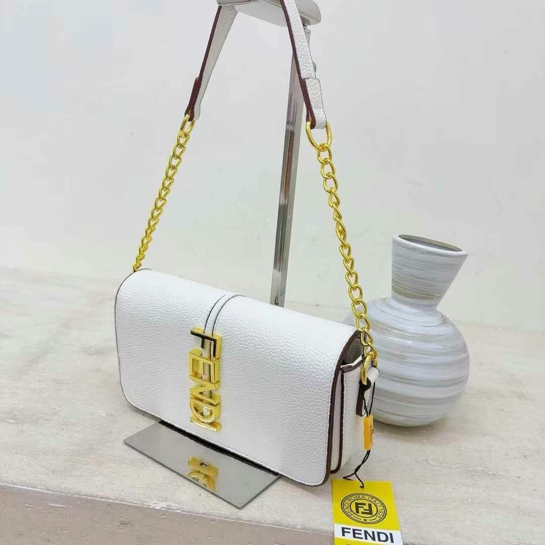 34$ Fendi Shoulder bag size 22x5x13cm 517018 BYA473 gallery