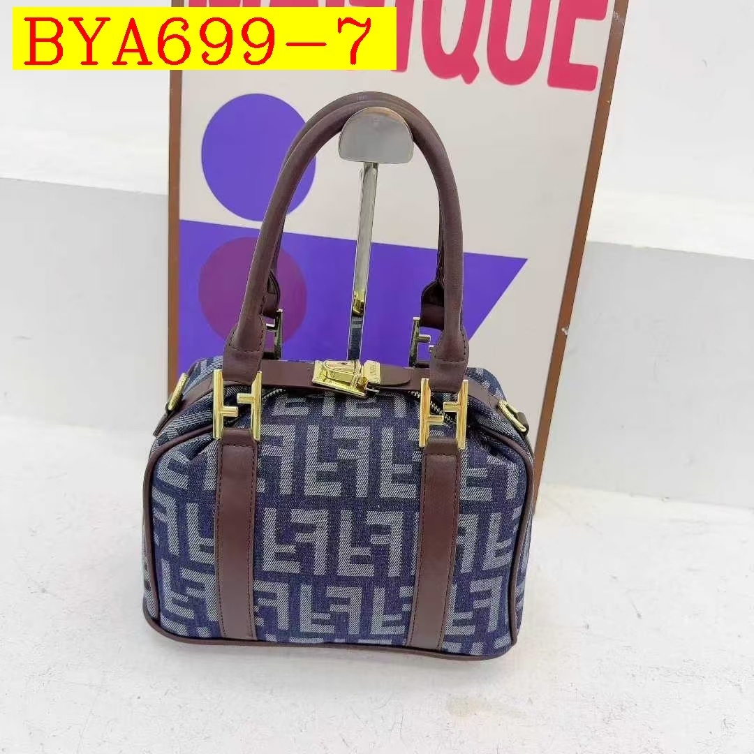 34$ Fendi Shoulder bag size 26x12x20cm 016152 BYA699 gallery