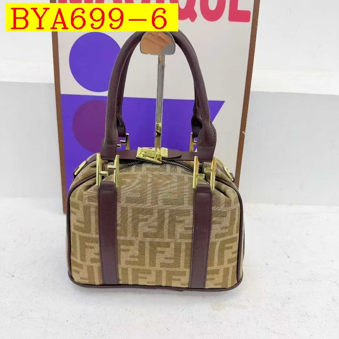 34$ Fendi Shoulder bag size 26x12x20cm 016152 BYA699 gallery