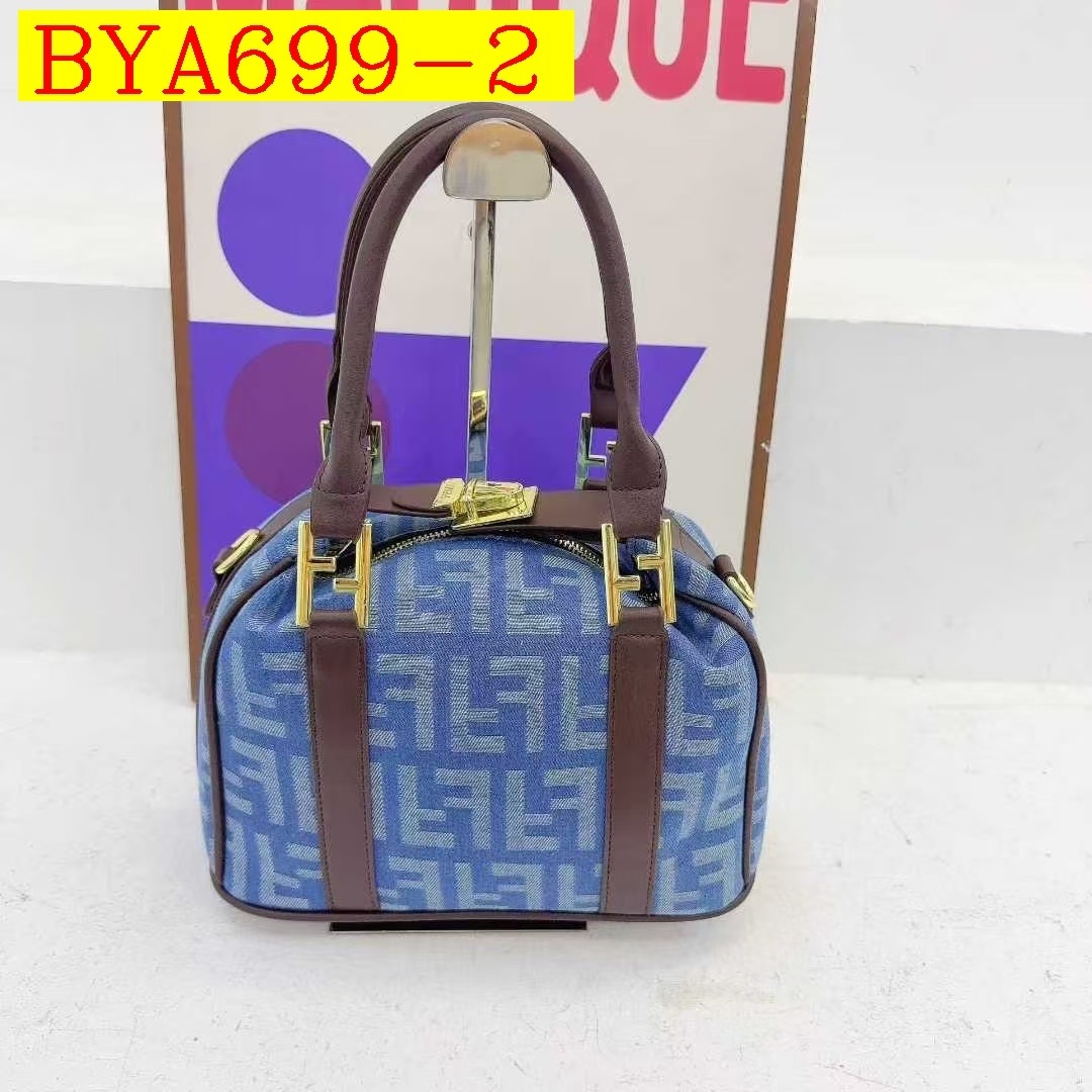34$ Fendi Shoulder bag size 26x12x20cm 016152 BYA699 gallery