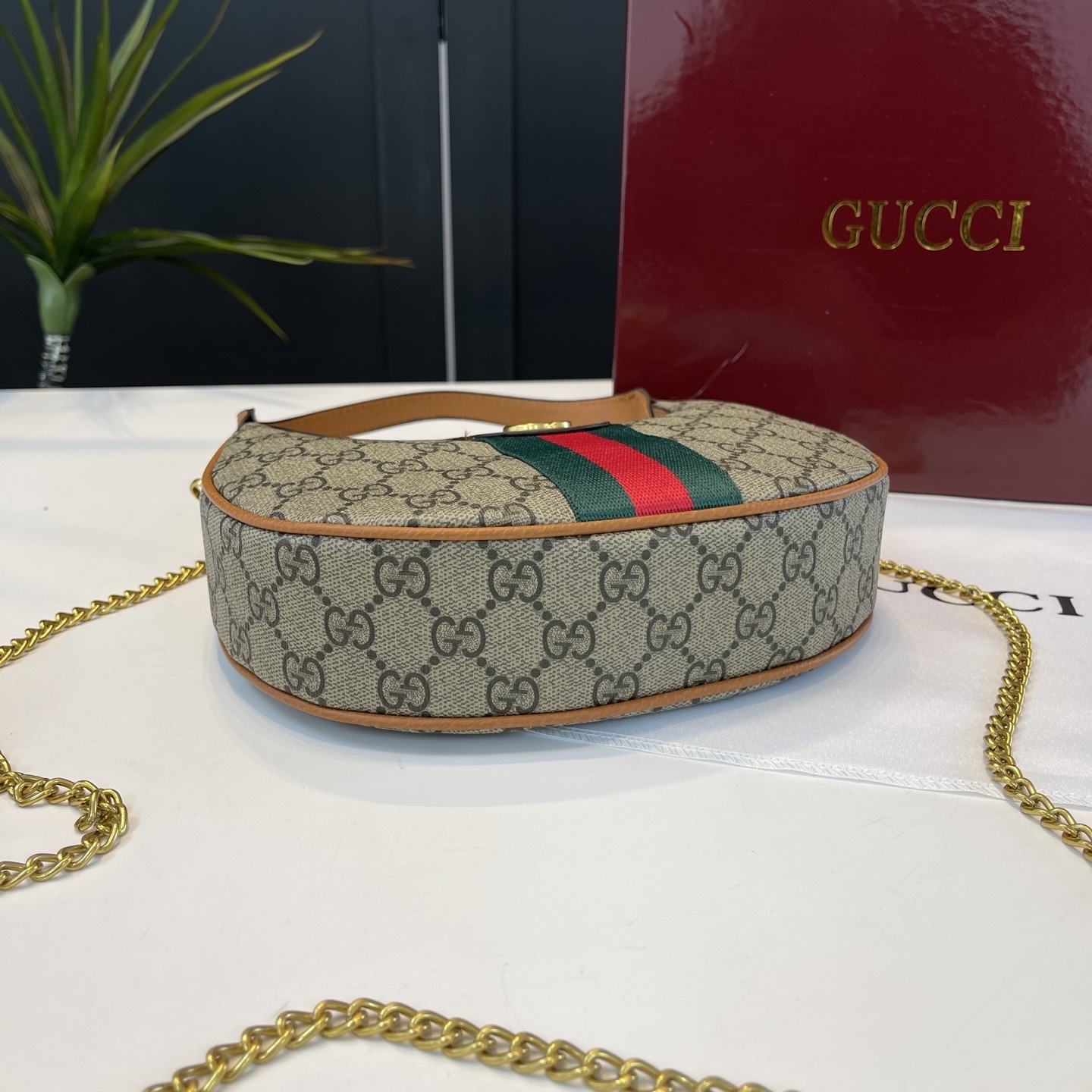 34$ Gucci Shoulder bag size 22x13x6cm 714026 BYA497 gallery