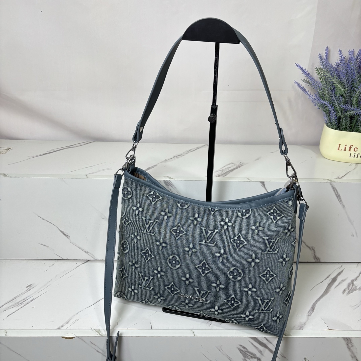 34$ LV 1002 Shoulder bag size 33x26x10 cm 714522 BY3445 gallery