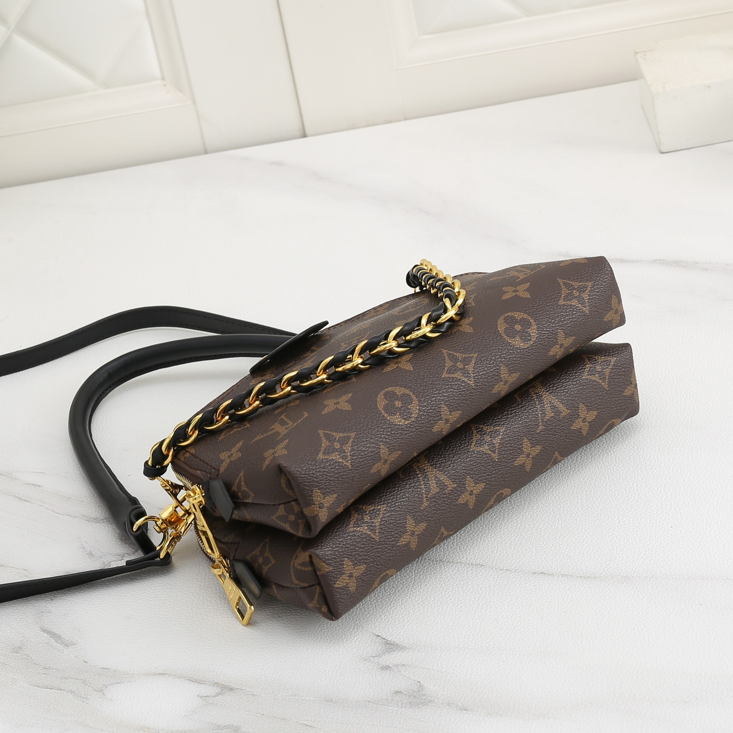34$ dh LV 8875 Shoulder bag size 24x8x16 cm 71435023346 BR1548 gallery