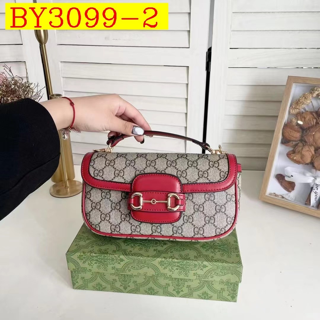 35$ GUCCI 88288 Shoulder bag size 23x5x13 cm 111600 BY3099 gallery