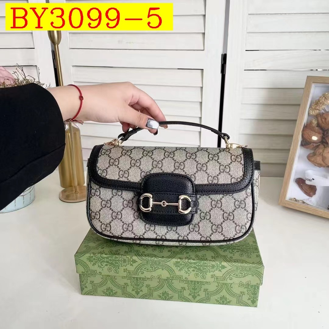 35$ GUCCI 88288 Shoulder bag size 23x5x13 cm 111600 BY3099 gallery