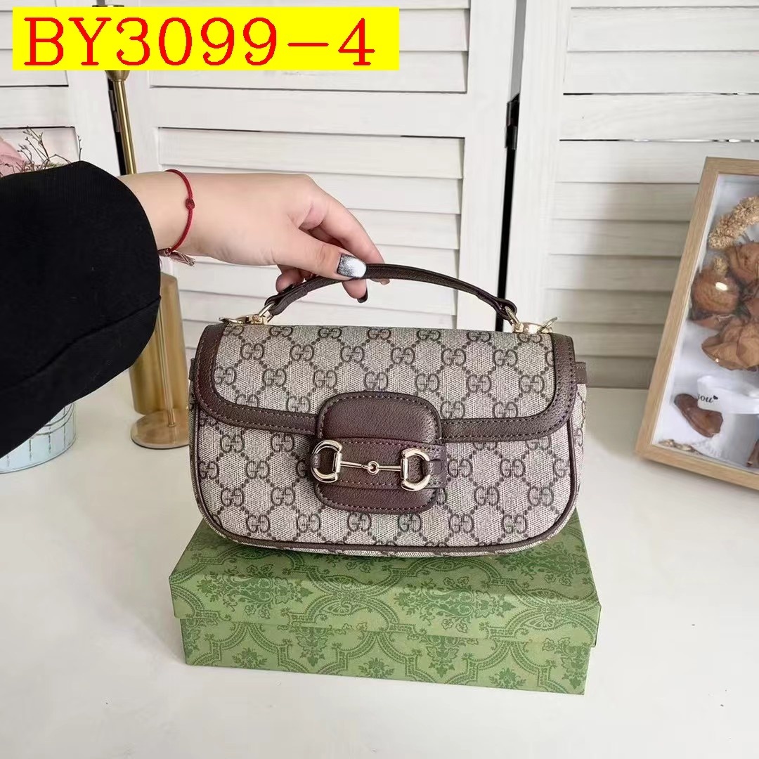 35$ GUCCI 88288 Shoulder bag size 23x5x13 cm 111600 BY3099 gallery