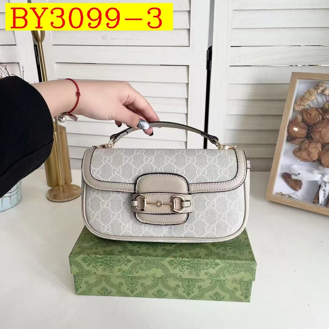 35$ GUCCI 88288 Shoulder bag size 23x5x13 cm 111600 BY3099 gallery