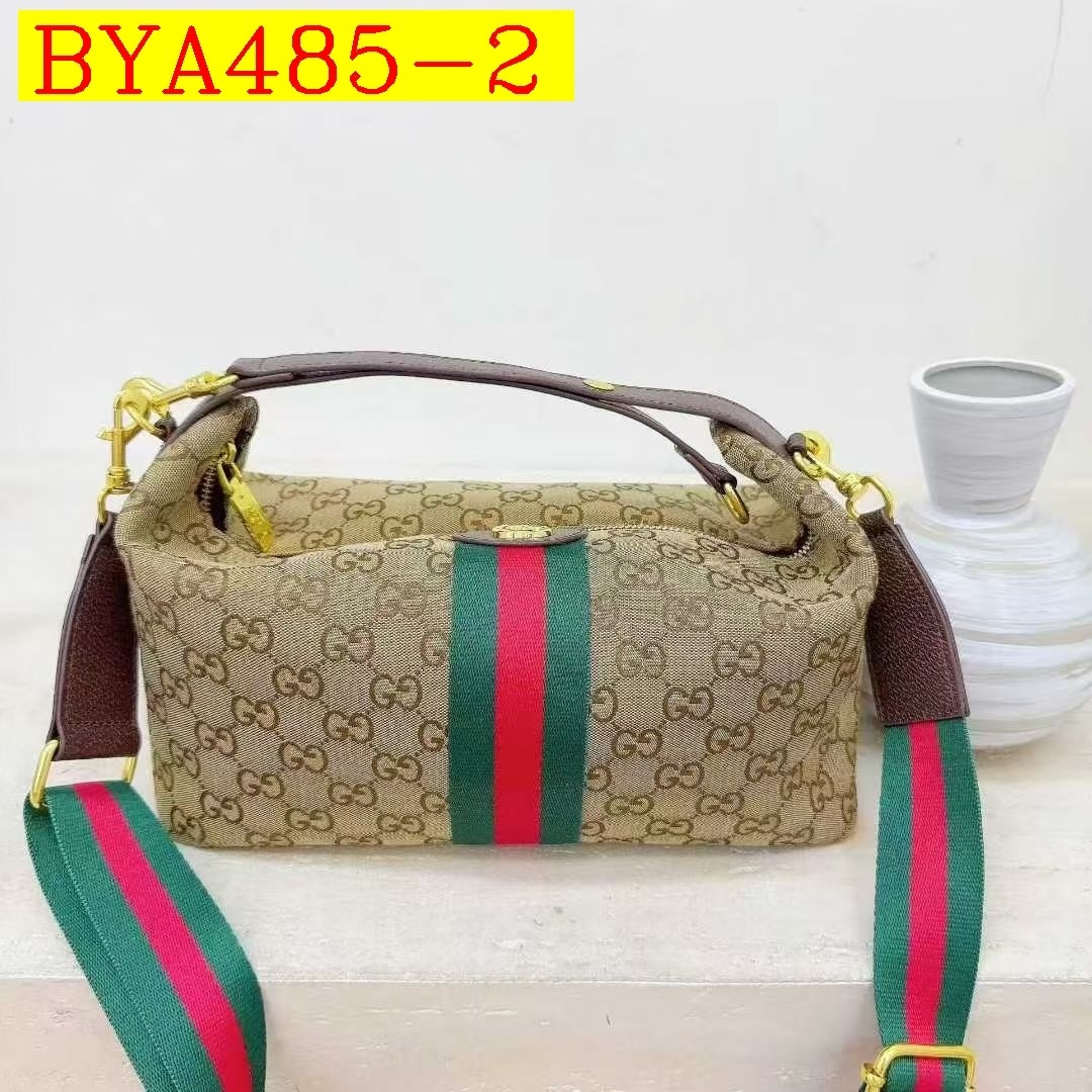 35$ Gucci handbag size 29x13x14cm 212166 BYA485 gallery