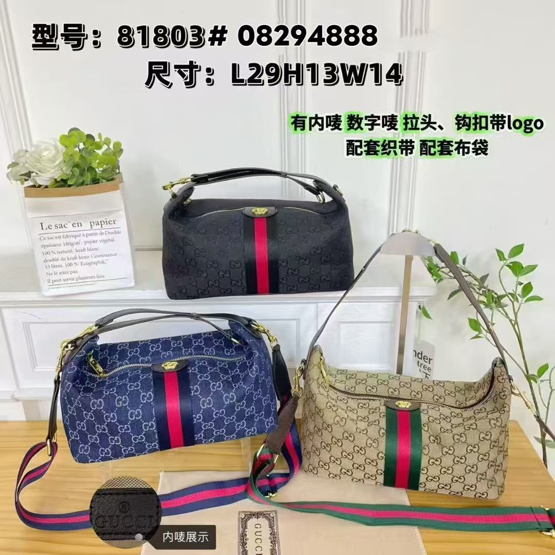 35$ Gucci handbag size 29x13x14cm 212166 BYA485 gallery
