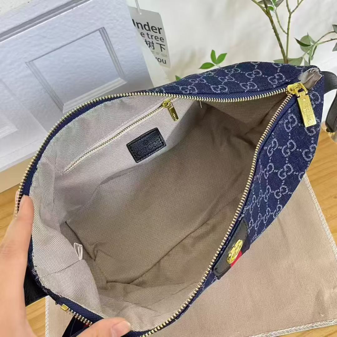 35$ Gucci handbag size 29x13x14cm 212166 BYA485 gallery