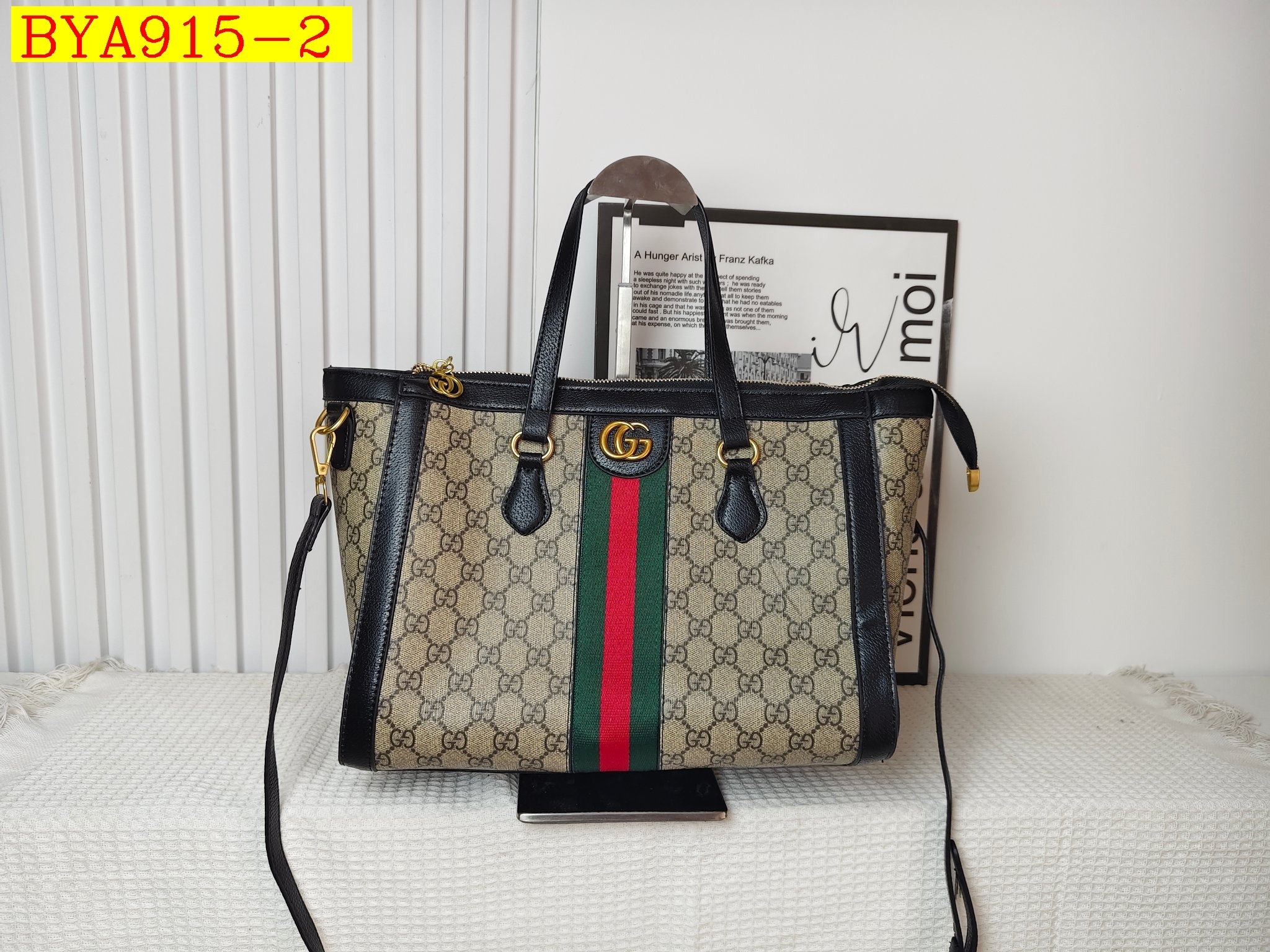 35$ Gucci handbag size S-M 112116 BYA915 gallery