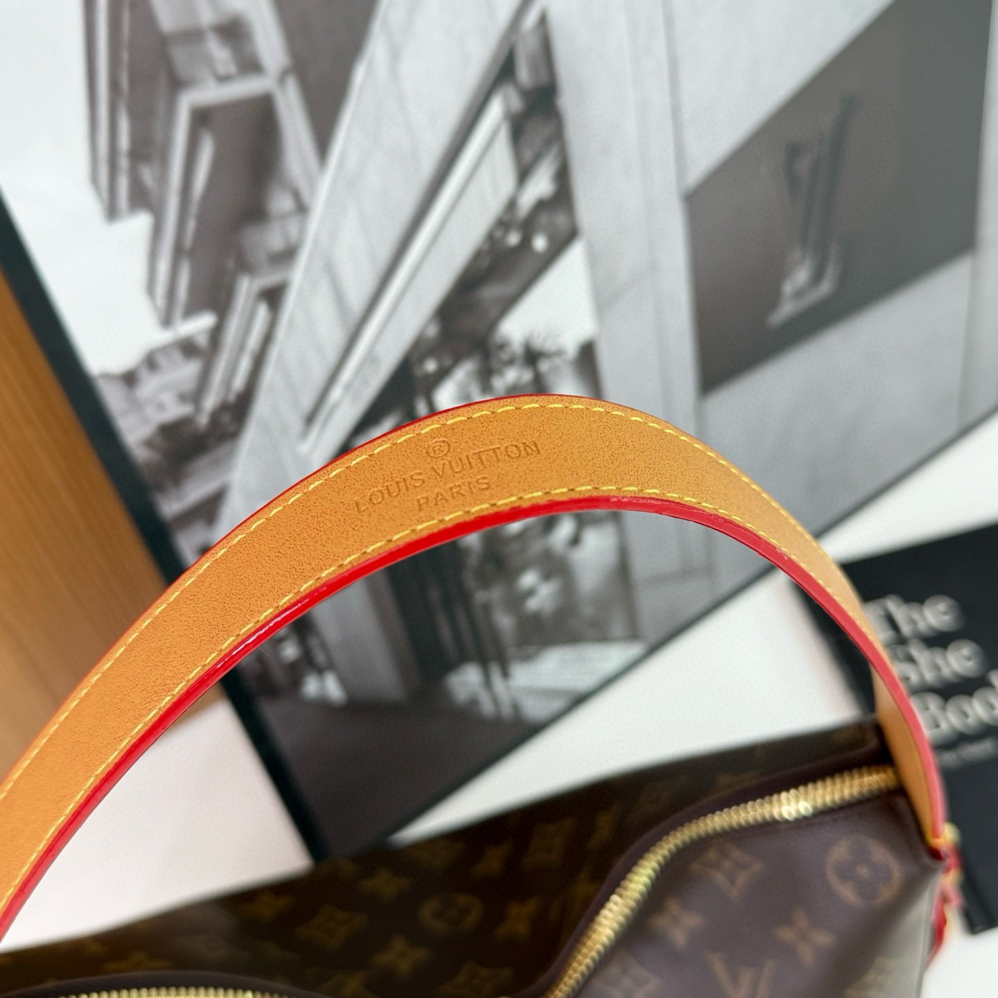 35$ LV 68013 Shoulder bag size 32x21x8 cm 510560 DX794 gallery