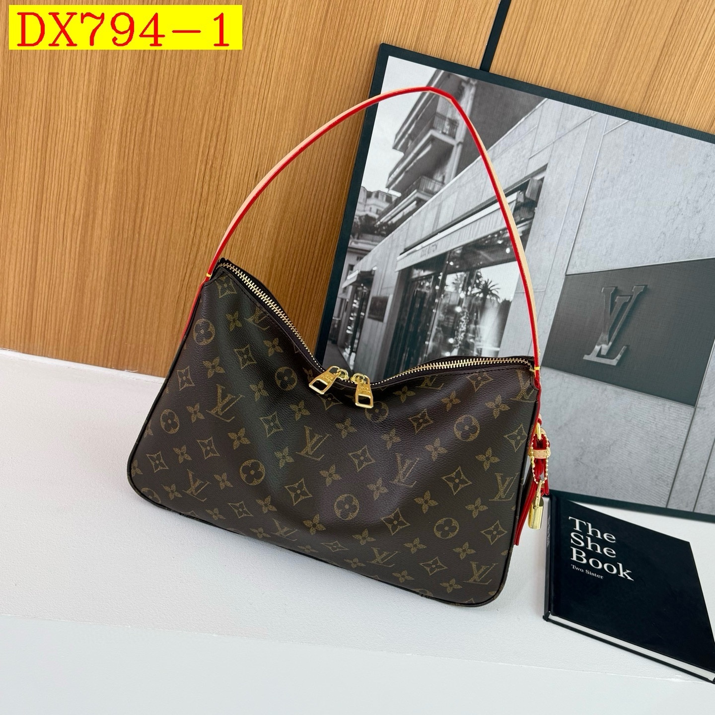 35$ LV 68013 Shoulder bag size 32x21x8 cm 510560 DX794 gallery